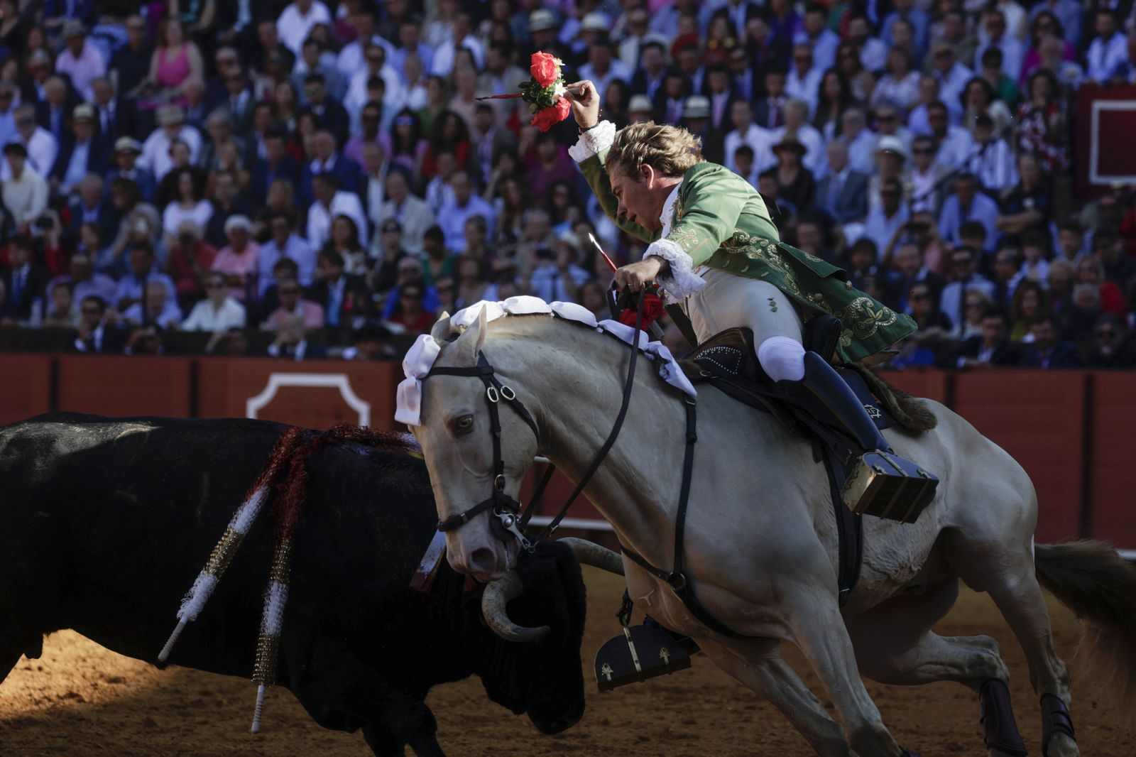 Imágenes de la corrida de rejones en la Maestranza de Sevilla