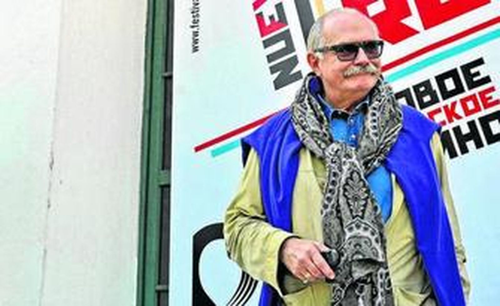 El director moscovita Nikita Mikhalkov, ayer en su visita al Casino de la Exposición.