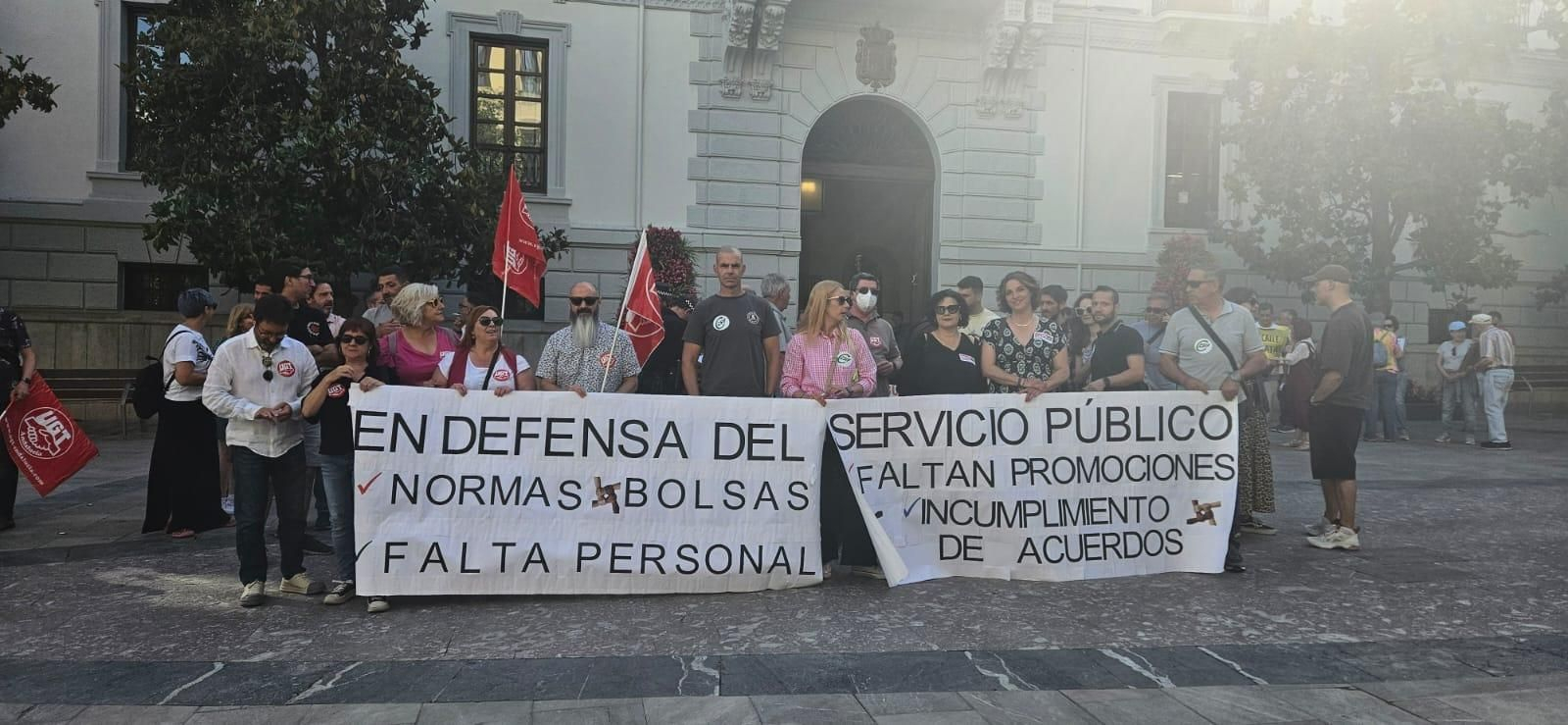 Concentración de los servicios generales del Ayuntamiento de Granada