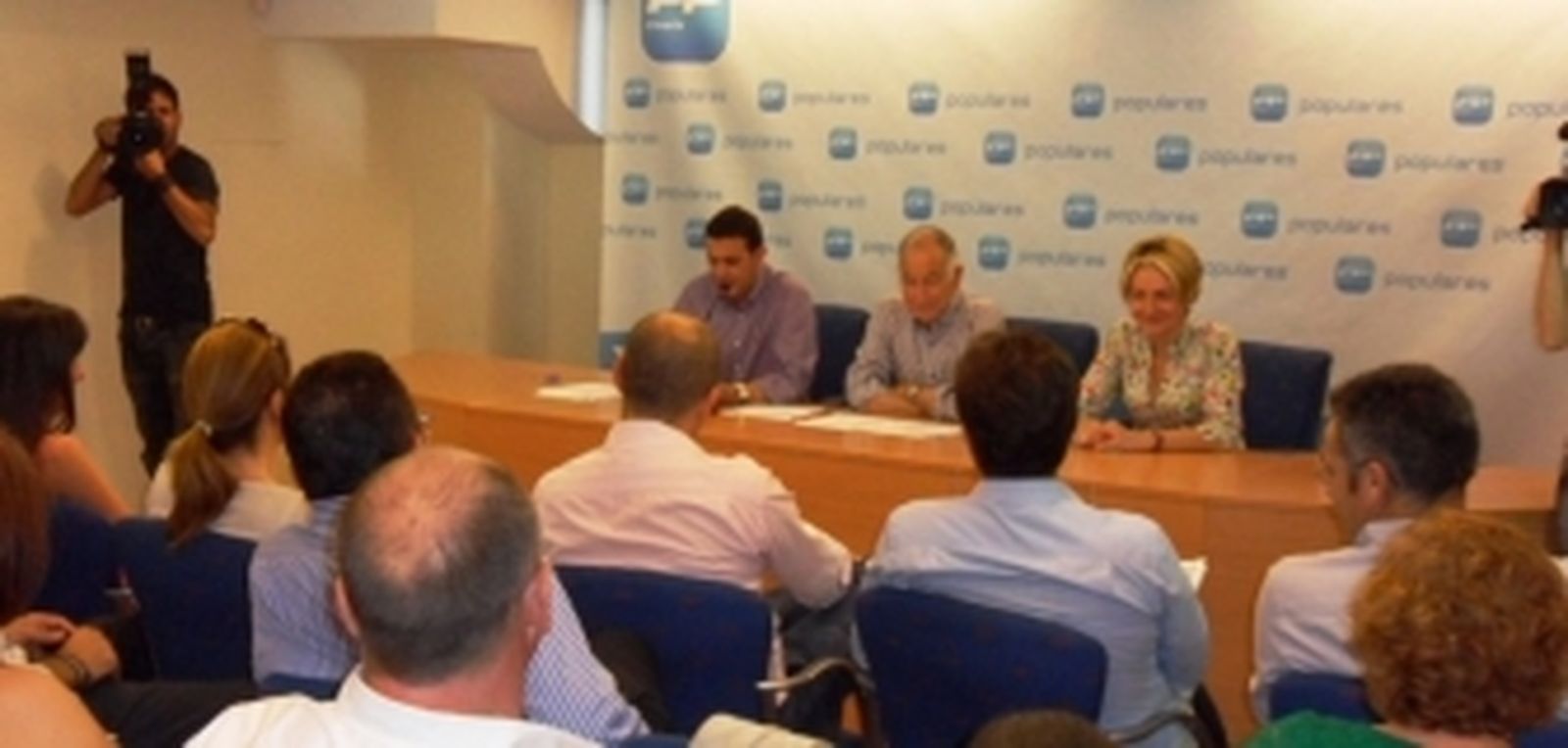 Amat afirma que la candidatura de Zoido es 'la mejor' y resalta la 'fortaleza y unión' que hay en el PP-A