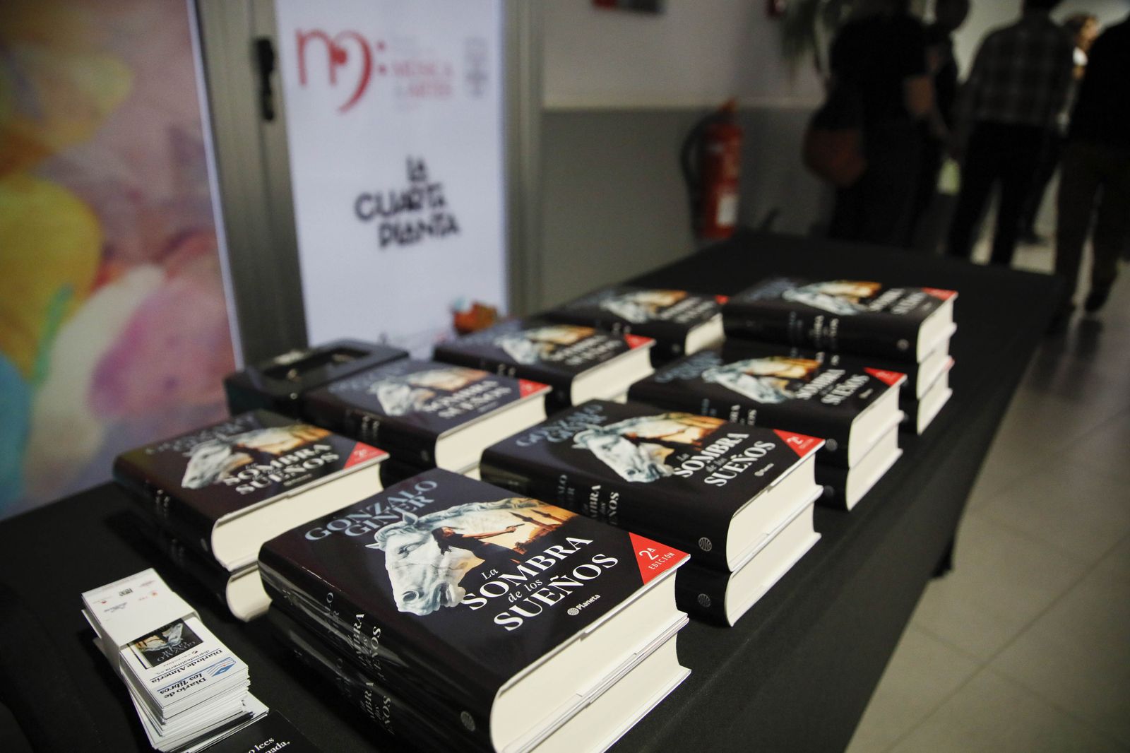 Imágenes del libro "La sombra de los sueños" de Gonzalo Giner