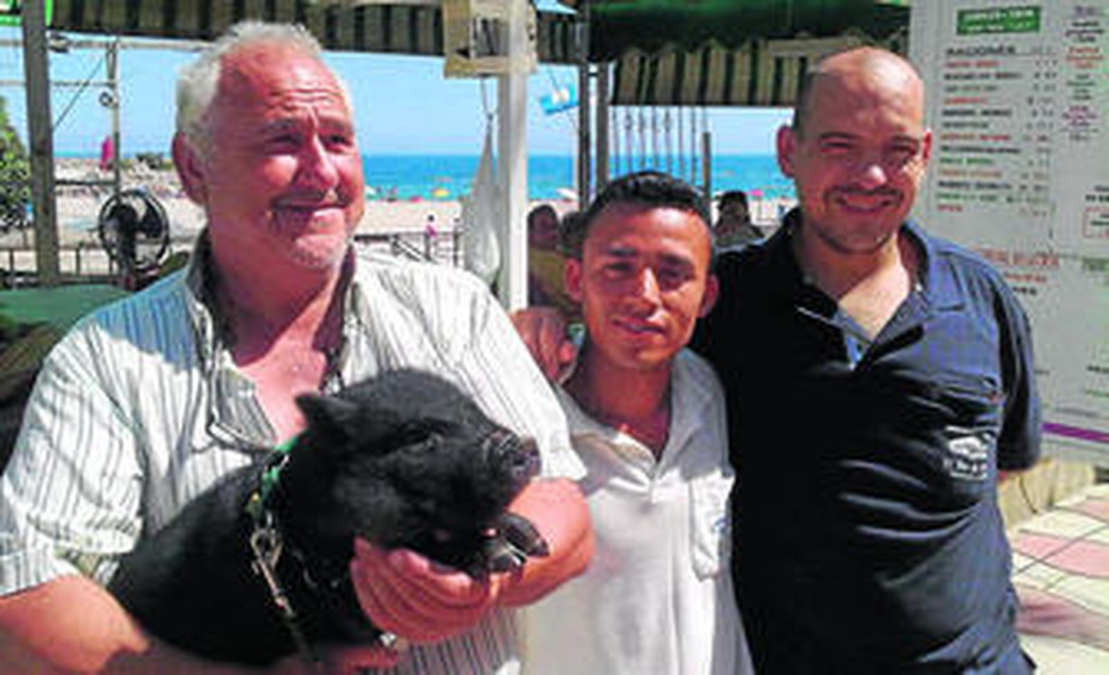 Antonio Restrepo y su plantilla son los encargados de proporcionarle los cuidados que necesita.