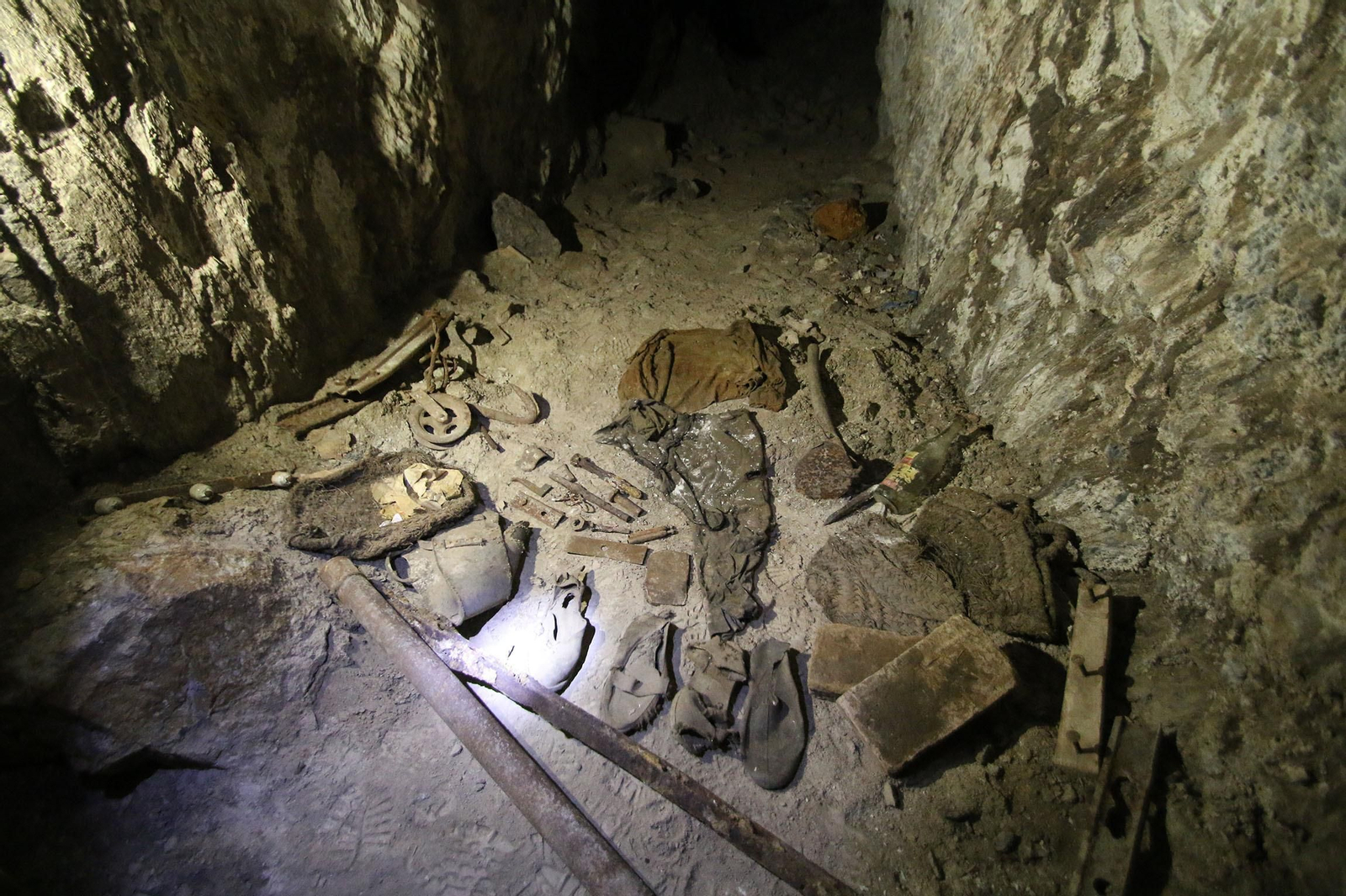 Fotogalería de la Geoda Gigante de Pulpí