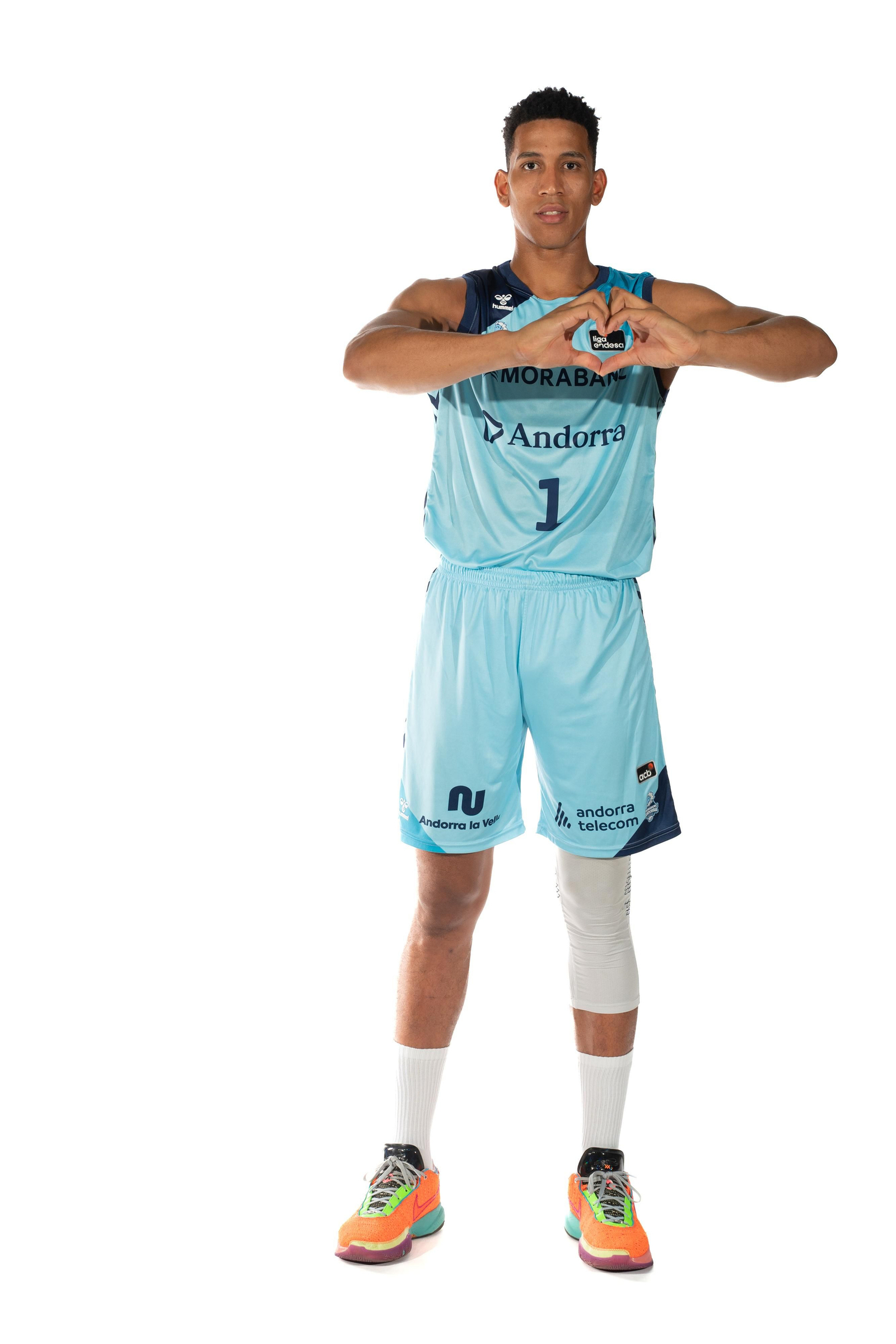 Tyson Pérez posa en el MoraBanc Andorra.