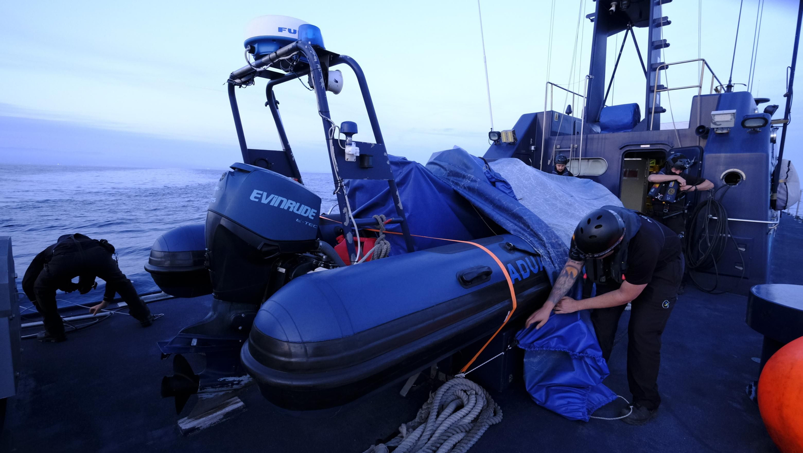 Imágenes de la vigilancia de la Agencia Tributaria en el mar