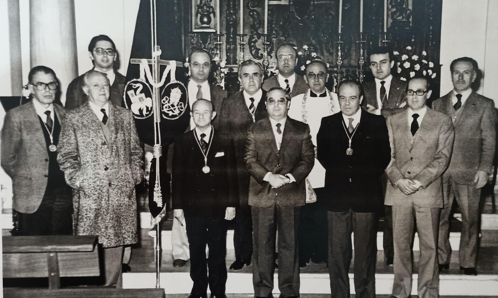 Grupo de hermanos de Loreto que protagonizaron en los años 80 el resurgimiento de la corporación.
