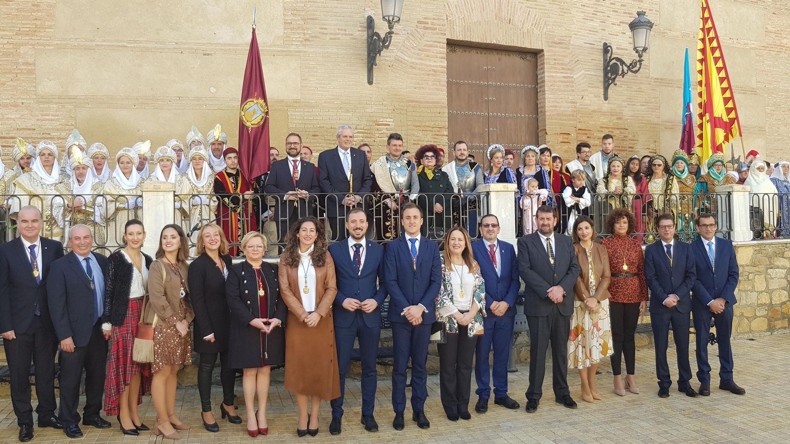 Las autoridades de Vera y Lorca en la Plaza Mayor.