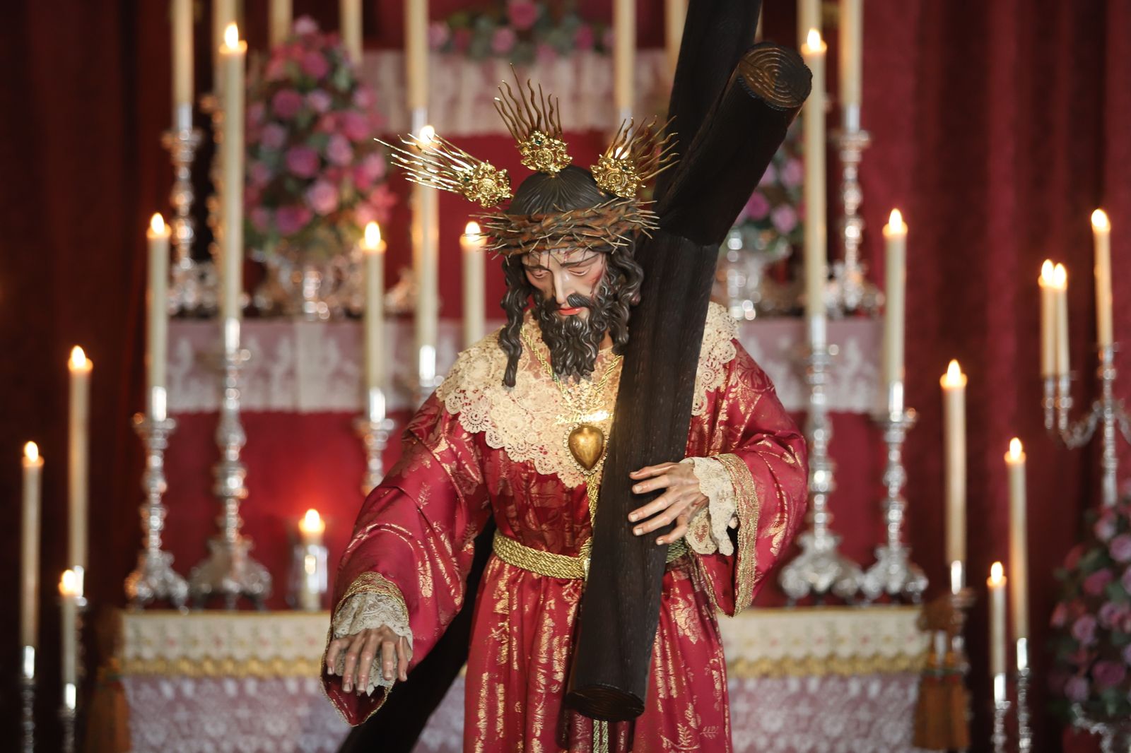 Imágenes del besamanos extraordinario a Nuestro Padre Jesús de la Salvación