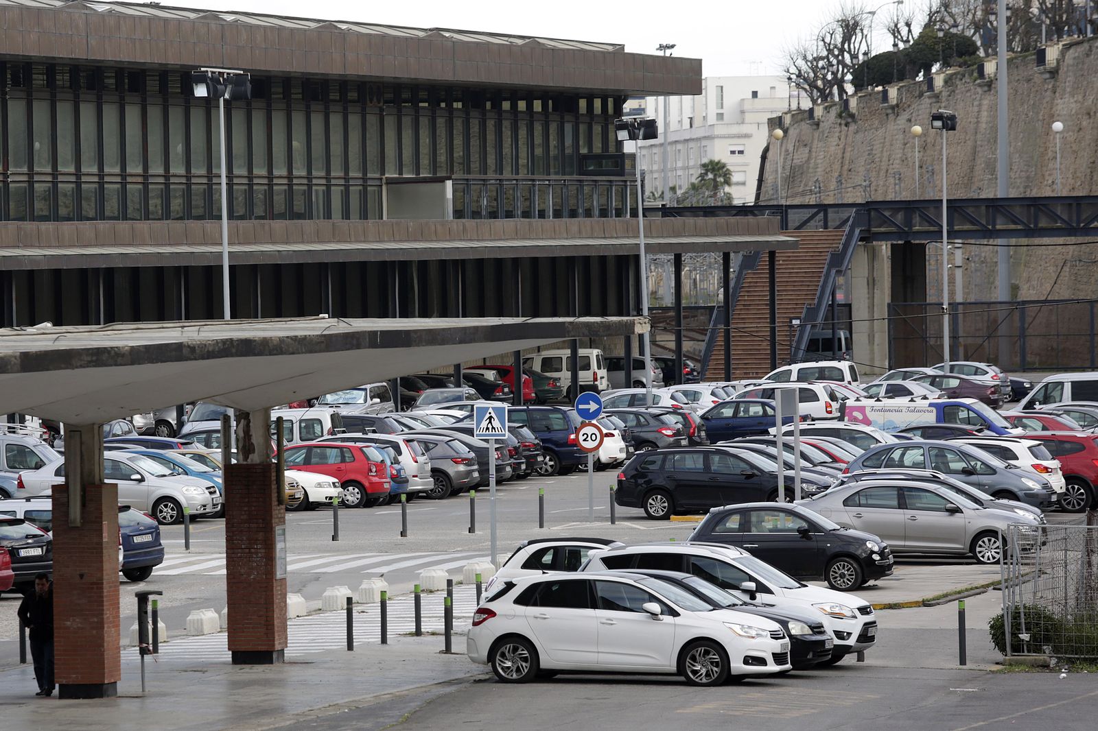 Aparcamiento de Adif.