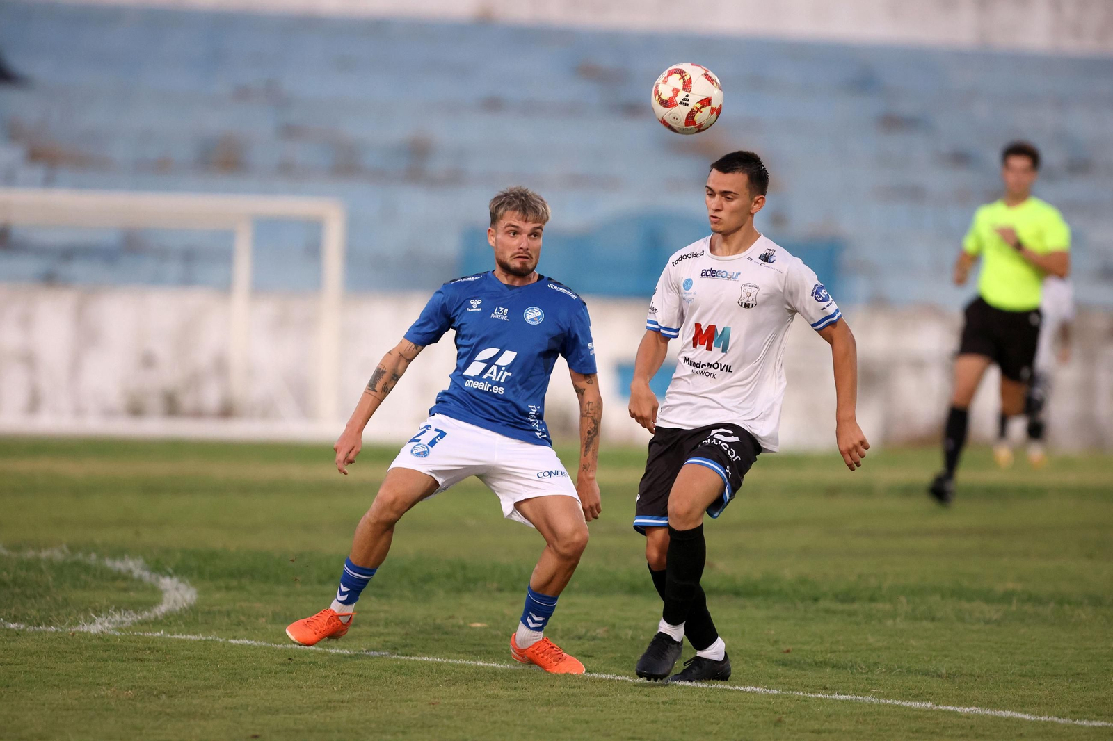 Imágenes del Trofeo de la Copa y la Venencia entre el Jerez Industrial y el Xerez DFC