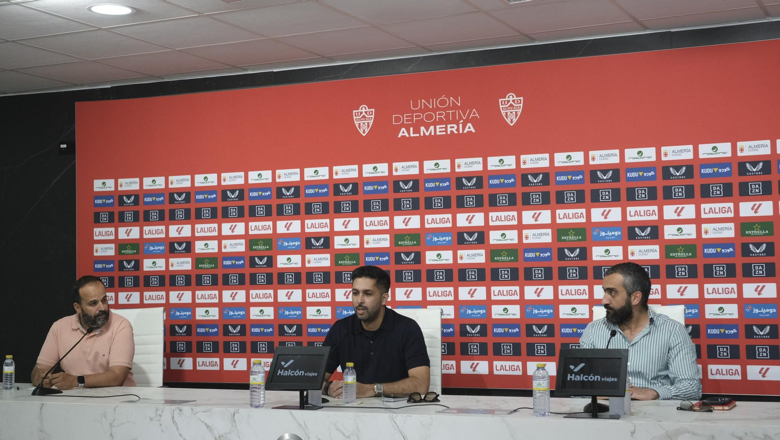 Presentación del nuevo Presidente de la U.D. Almería, Al-Khereiji, en imágenes