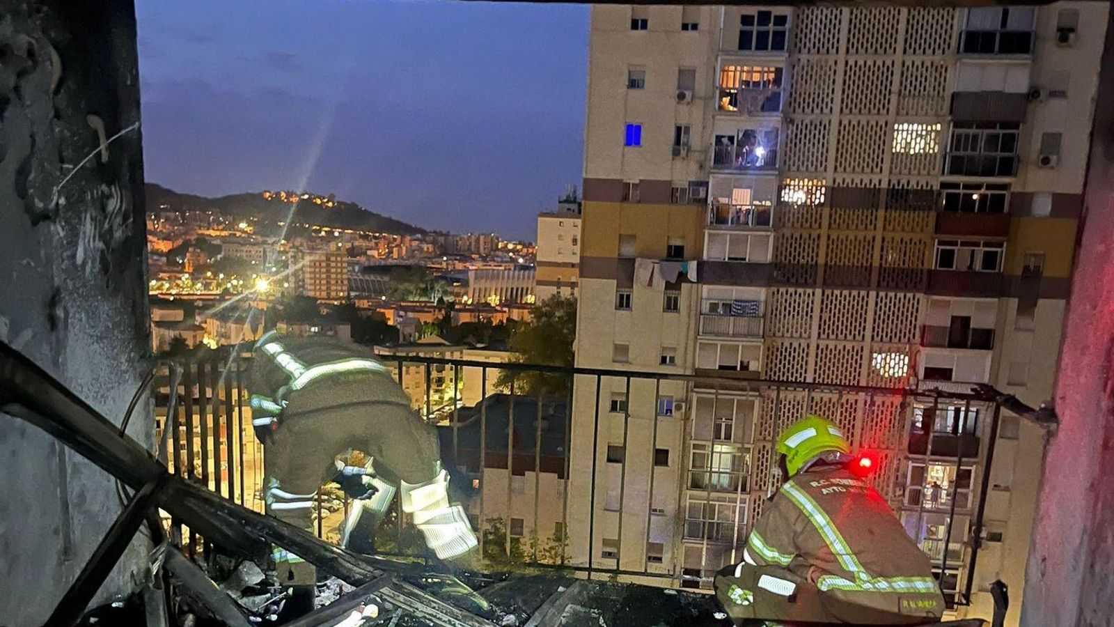 Estado de la vivienda tras la explosión y el incendio.