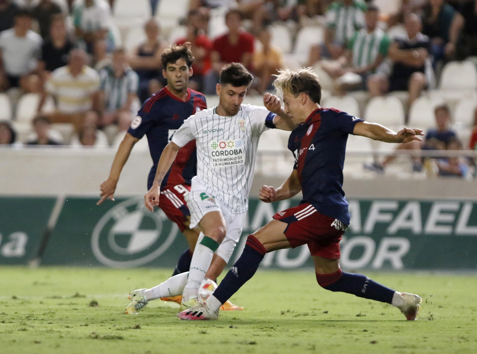 Las imágenes de la victoria del Córdoba CF ante el Rayo Majadahonda en El Arcángel