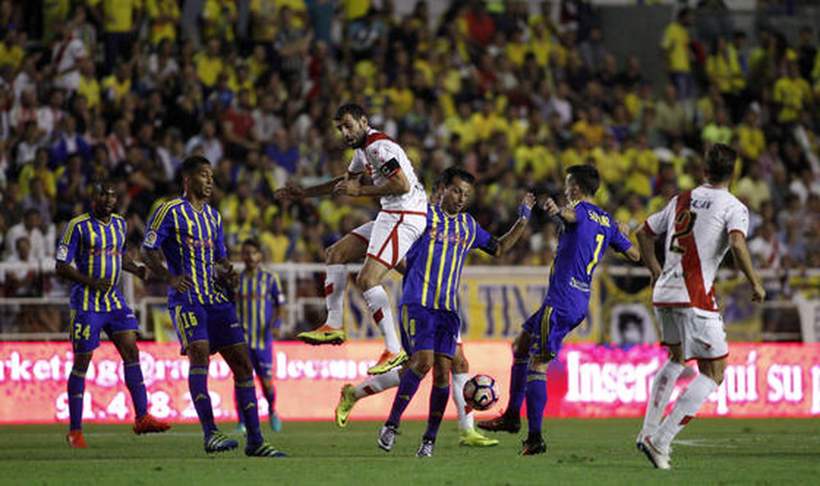 El Cádiz, sin intensidad ni ideas, ofrece una penosa imagen en Vallecas (3-0)

Foto: LOF