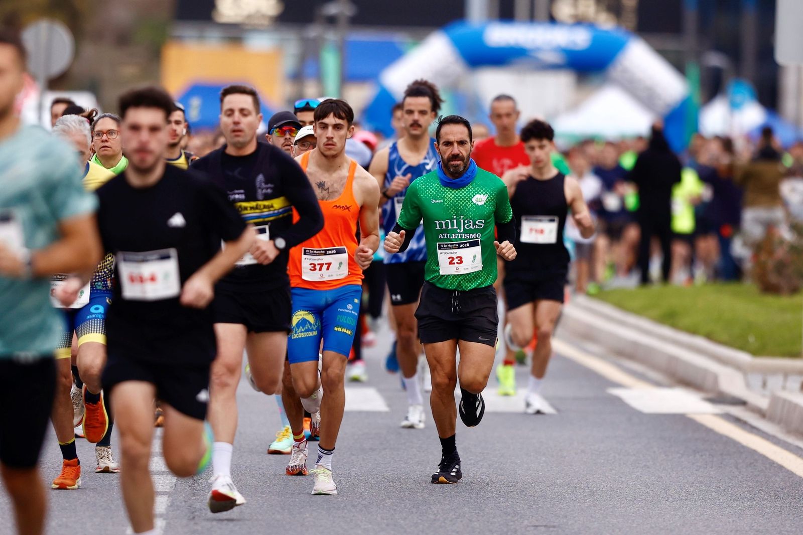 Búscate en las fotos de la Carrera contra el cáncer en Málaga