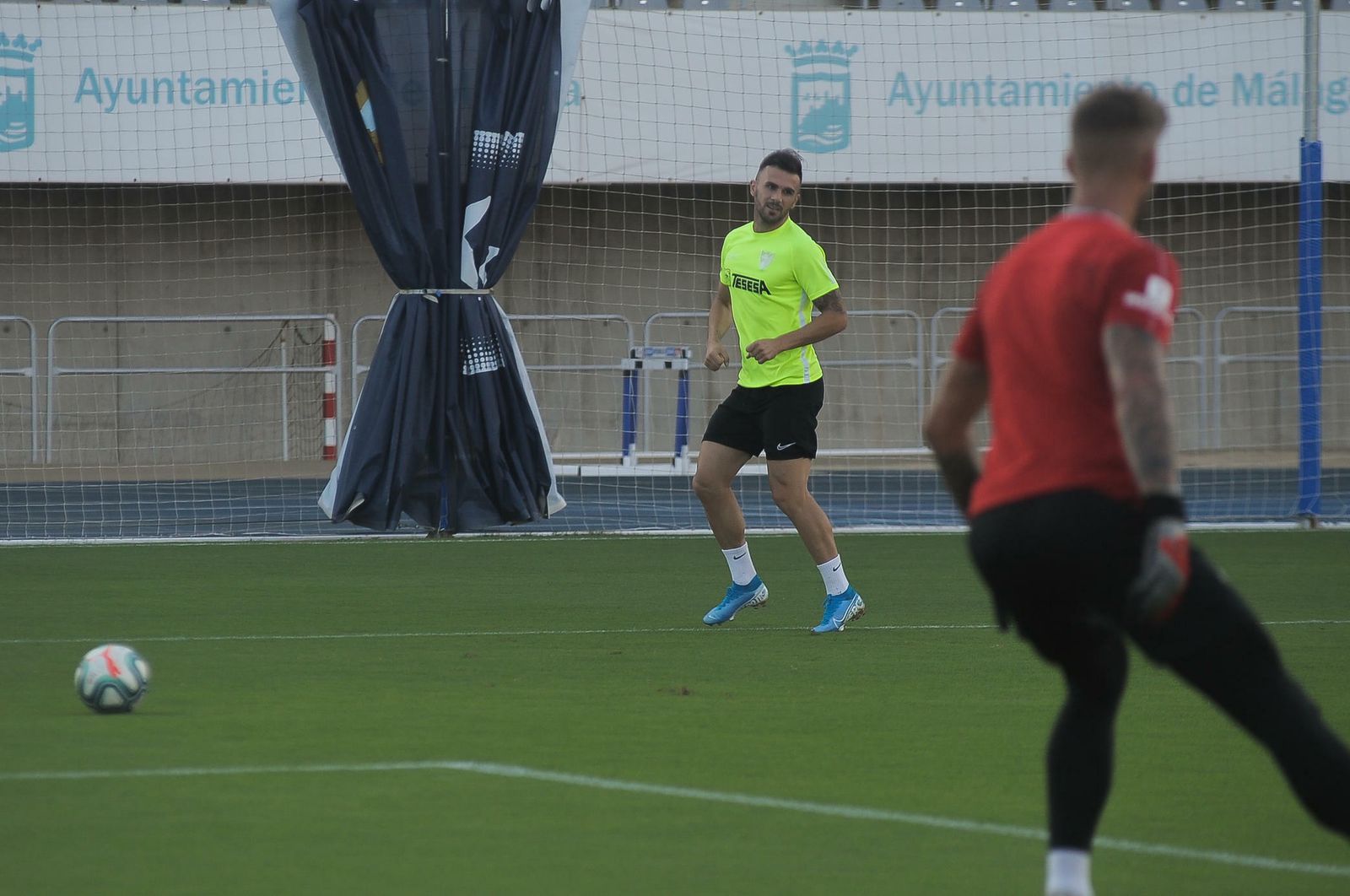 Las fotos del entrenamiento del Málaga CF tras la tormenta