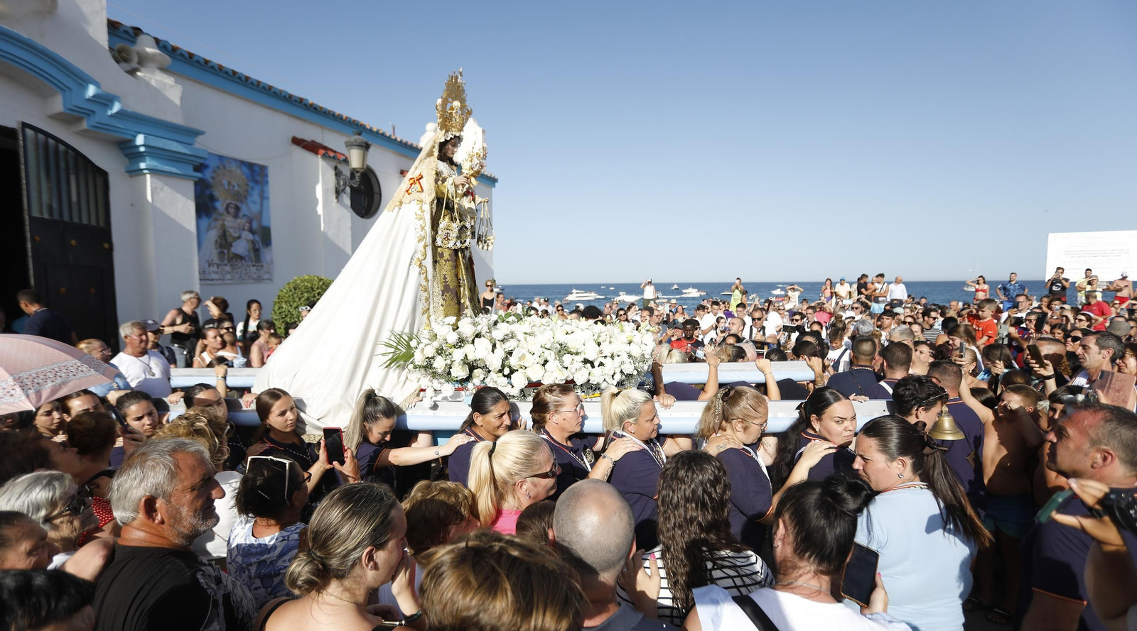 Procesión de la Virgen del Carmen de la iglesia de la Atunara en La Línea