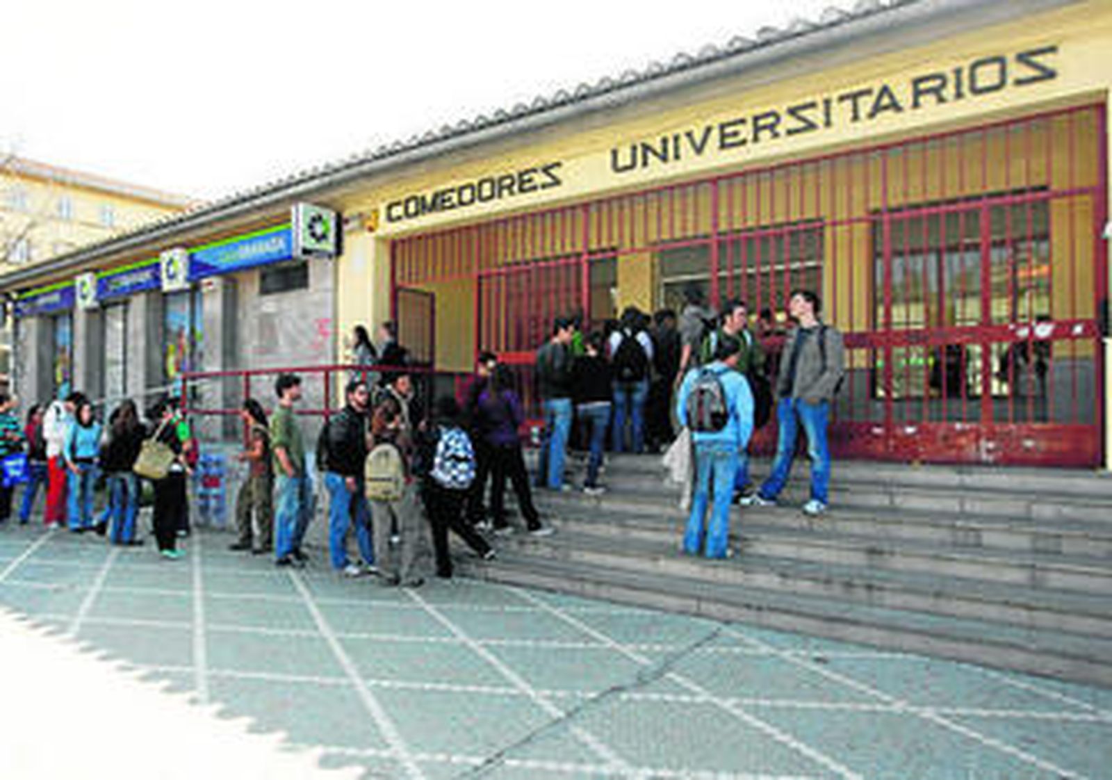 Los comedores universitarios, situados en Fuentenueva.