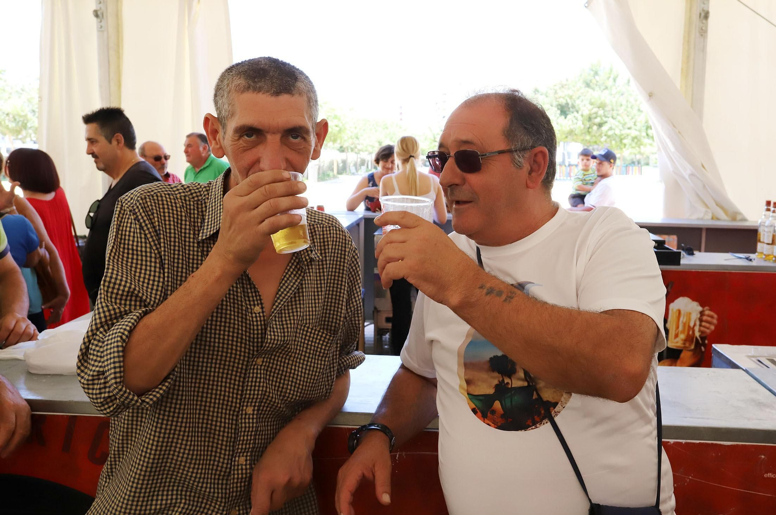 Imágenes del ambiente en las Colombinas de día de Isla Chica