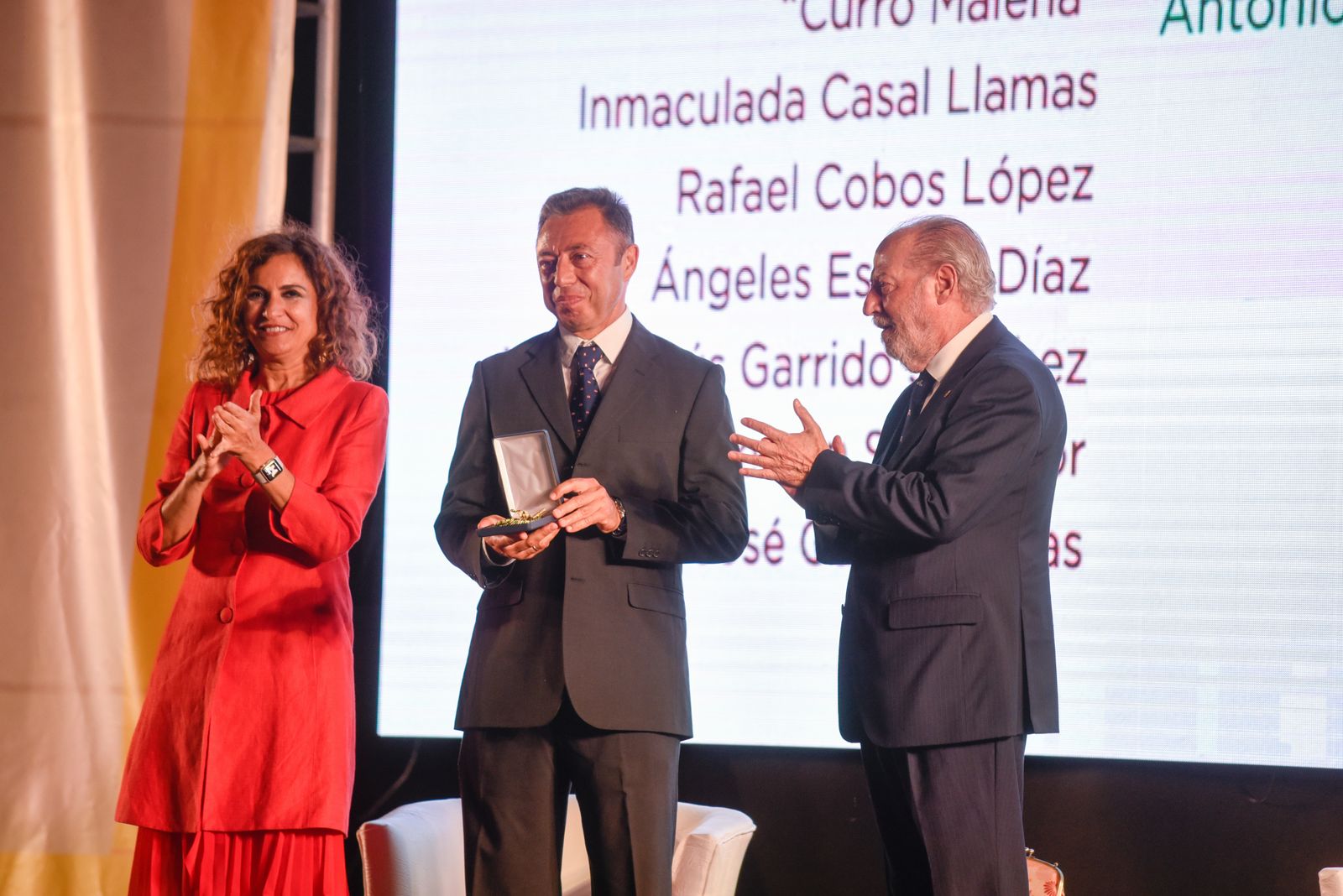 La entrega de las Medallas de la Provincia de Sevilla, en imágenes