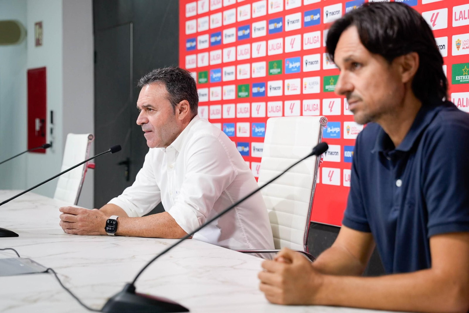 José María Salmerón junto a Ibán Andrés, coordinador de las categorías inferiores del club, durante su presentación.