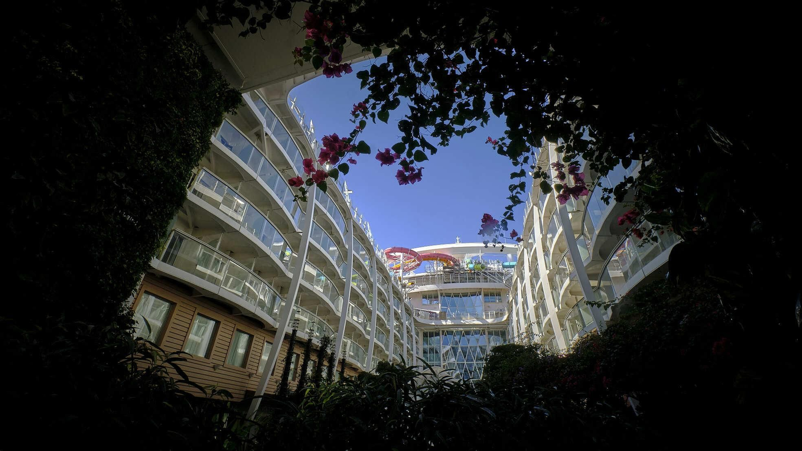Obras en el buque 'Oasis of the Seas' Obras en el buque 'Oasis of the Seas'