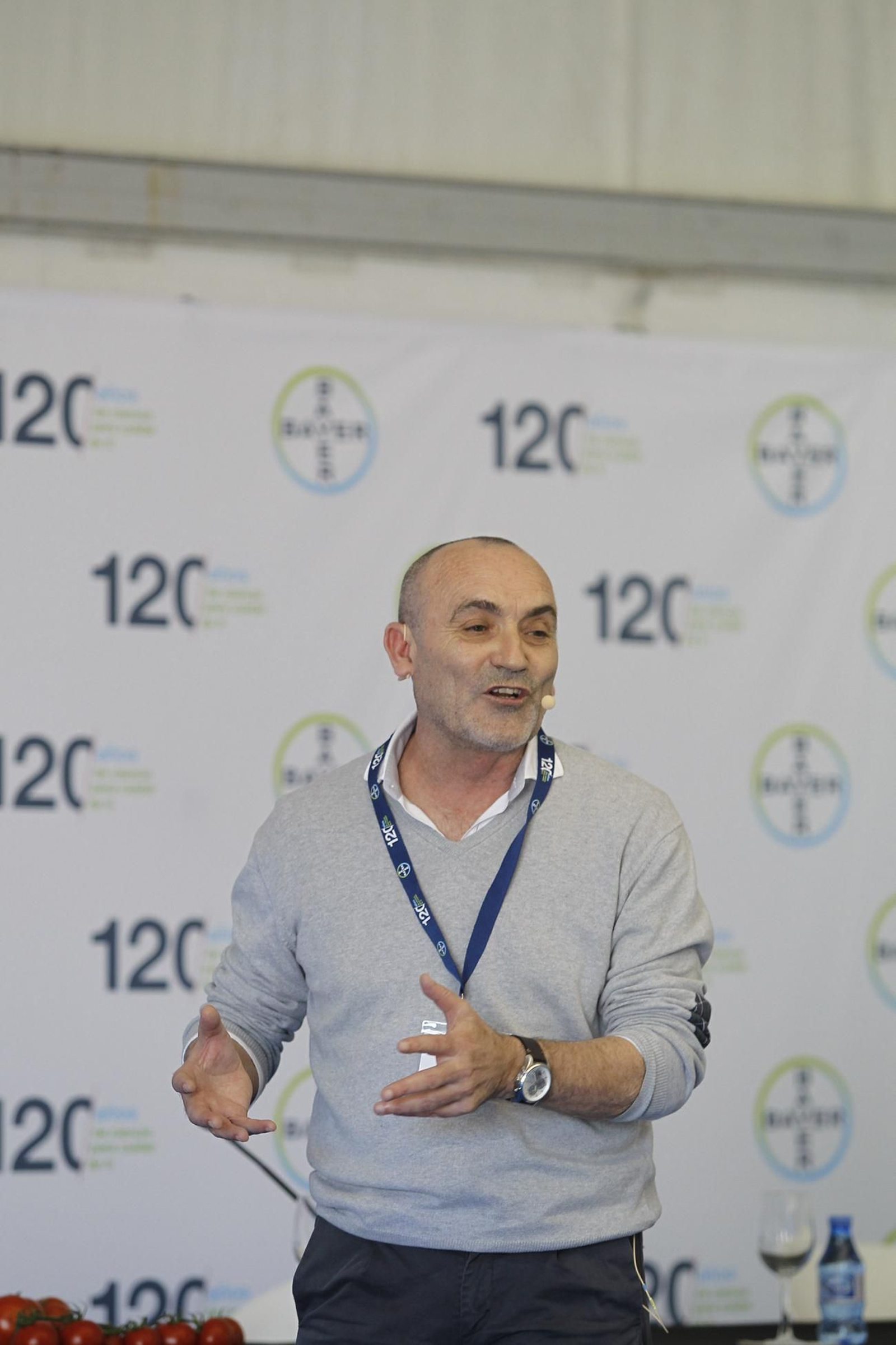 Fotogalería presentación resultados Bayer