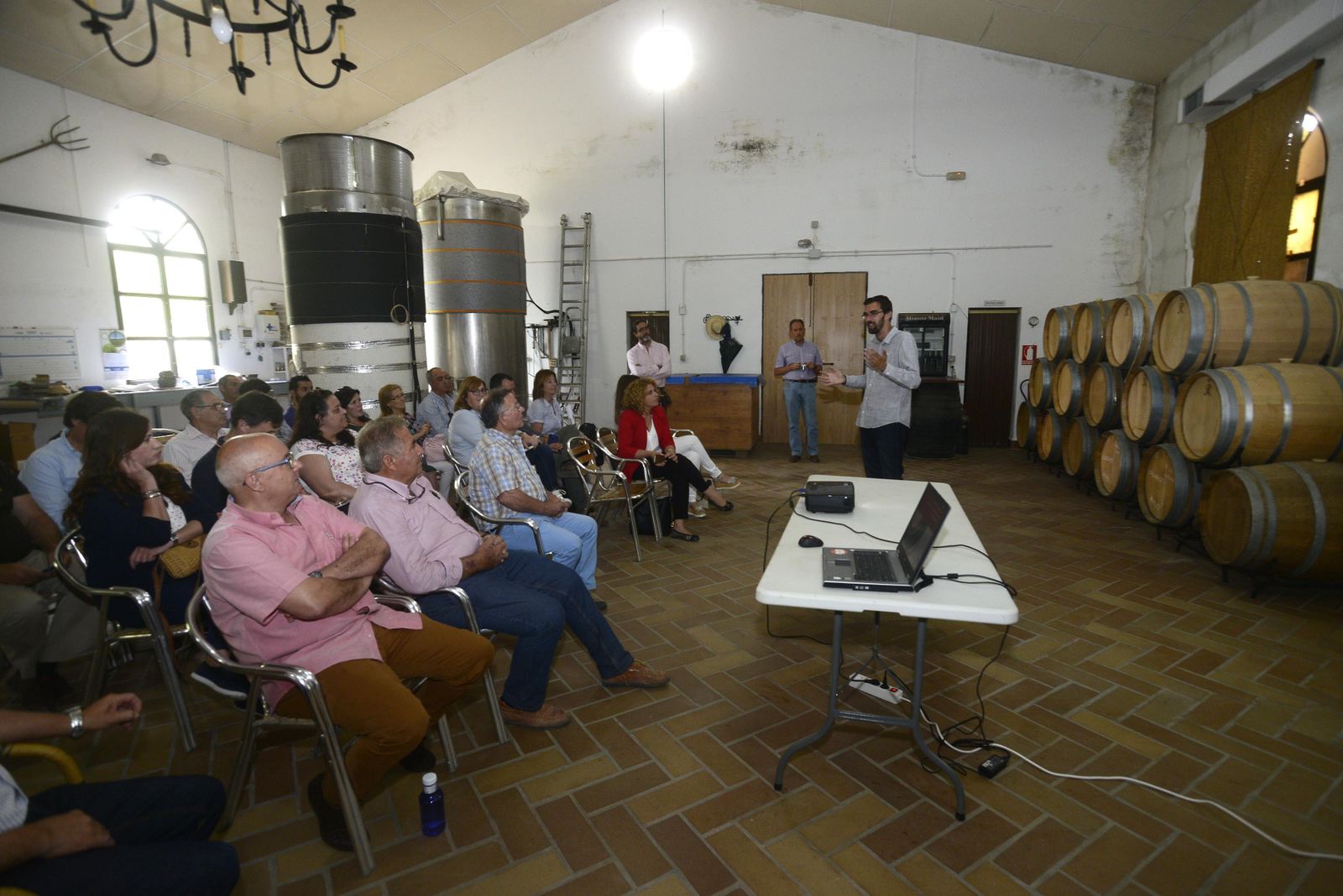 Una imagen del encuentro celebrado ayer en la Viña Barón de los Llanos.