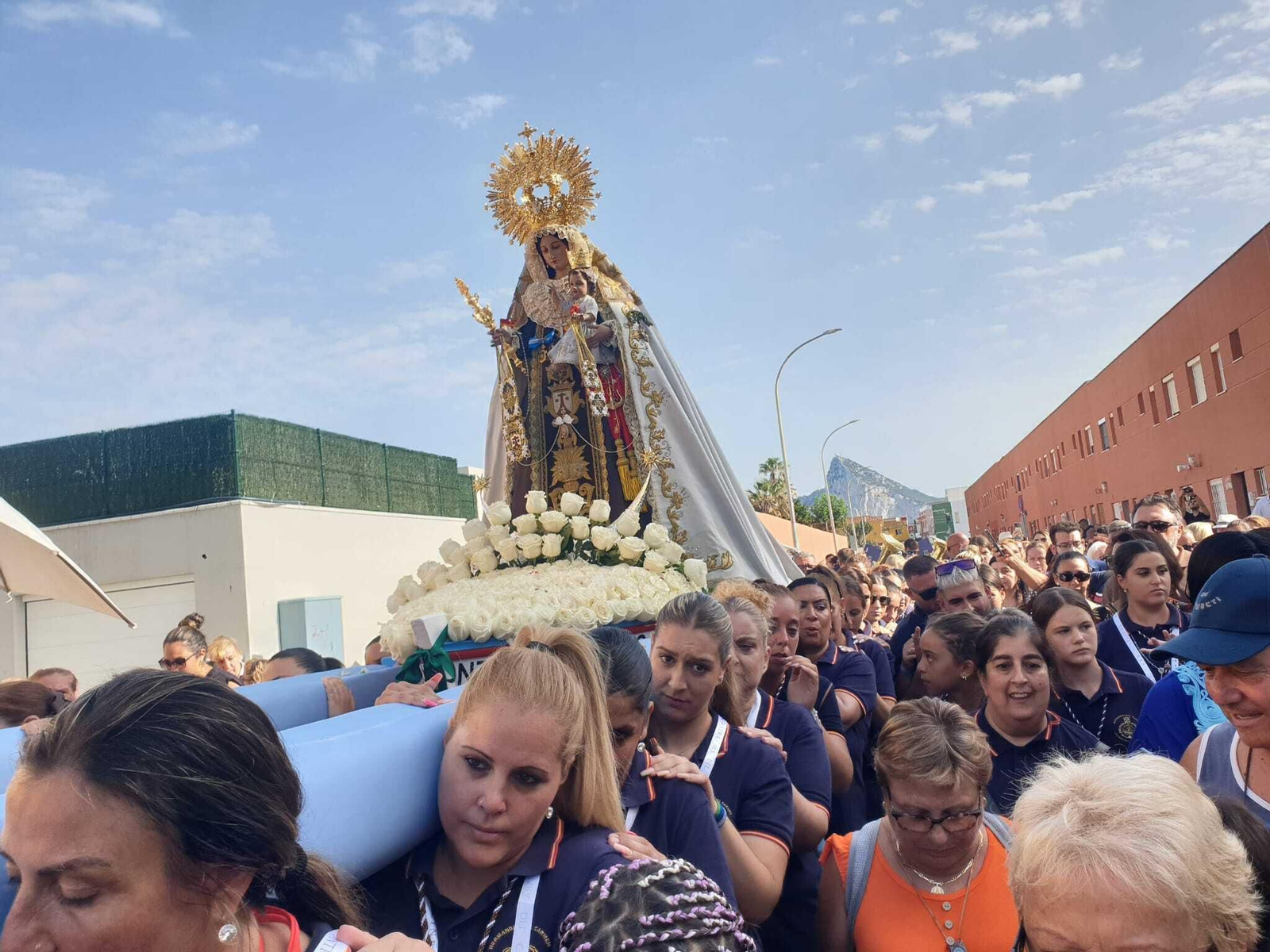 La procesión de la Virgen del Carmen, por La Atunara.