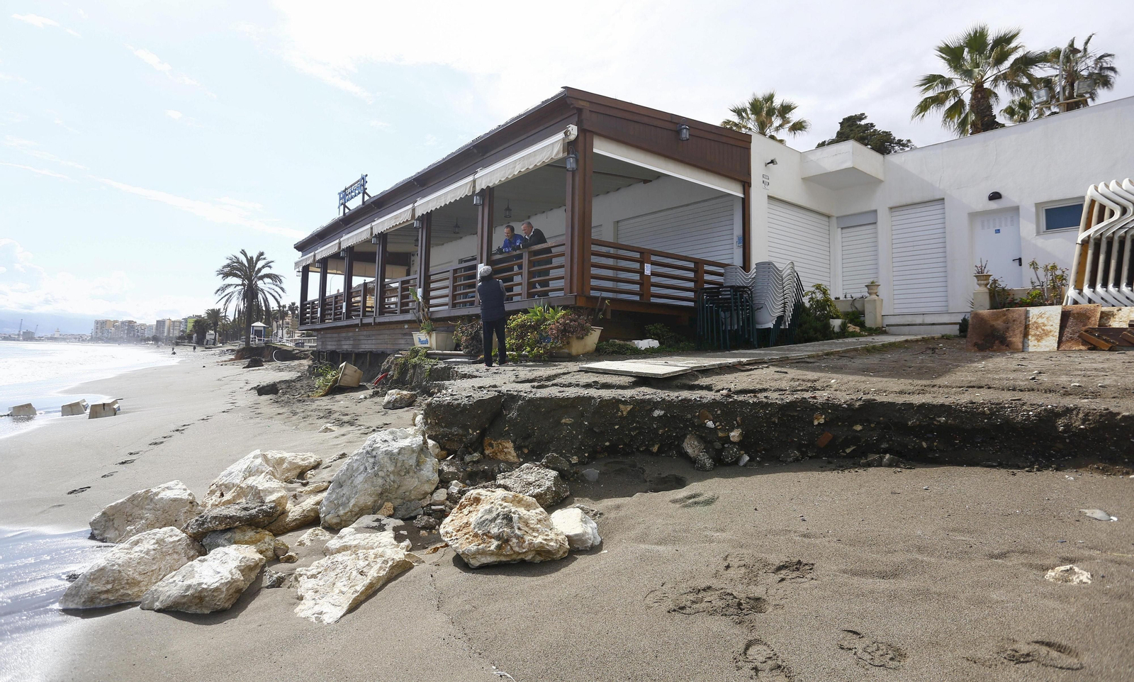 Las fotos de los efectos del temporal en las playas y paseos marítimos de Málaga