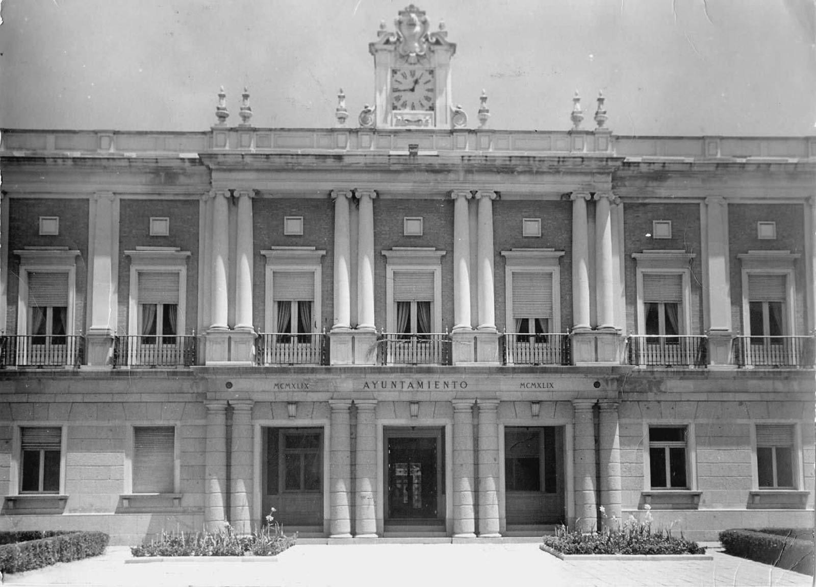 Vista general de la fachada del Ayuntamiento de Huelva.