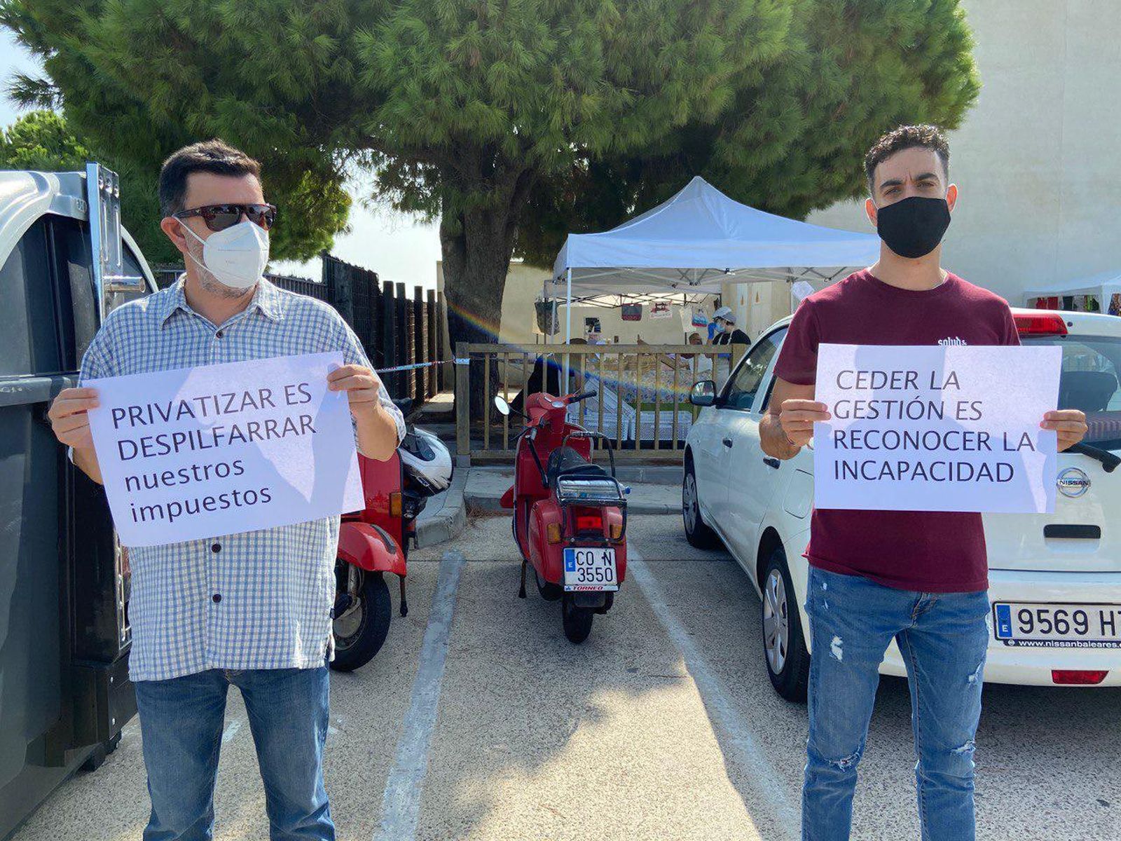 Gran participación en la cadena humana a las puertas de Los Toruños