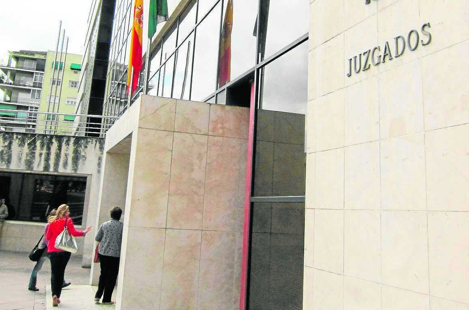 A juicio este jueves cuatro acusados de al menos nueve robos en Granada