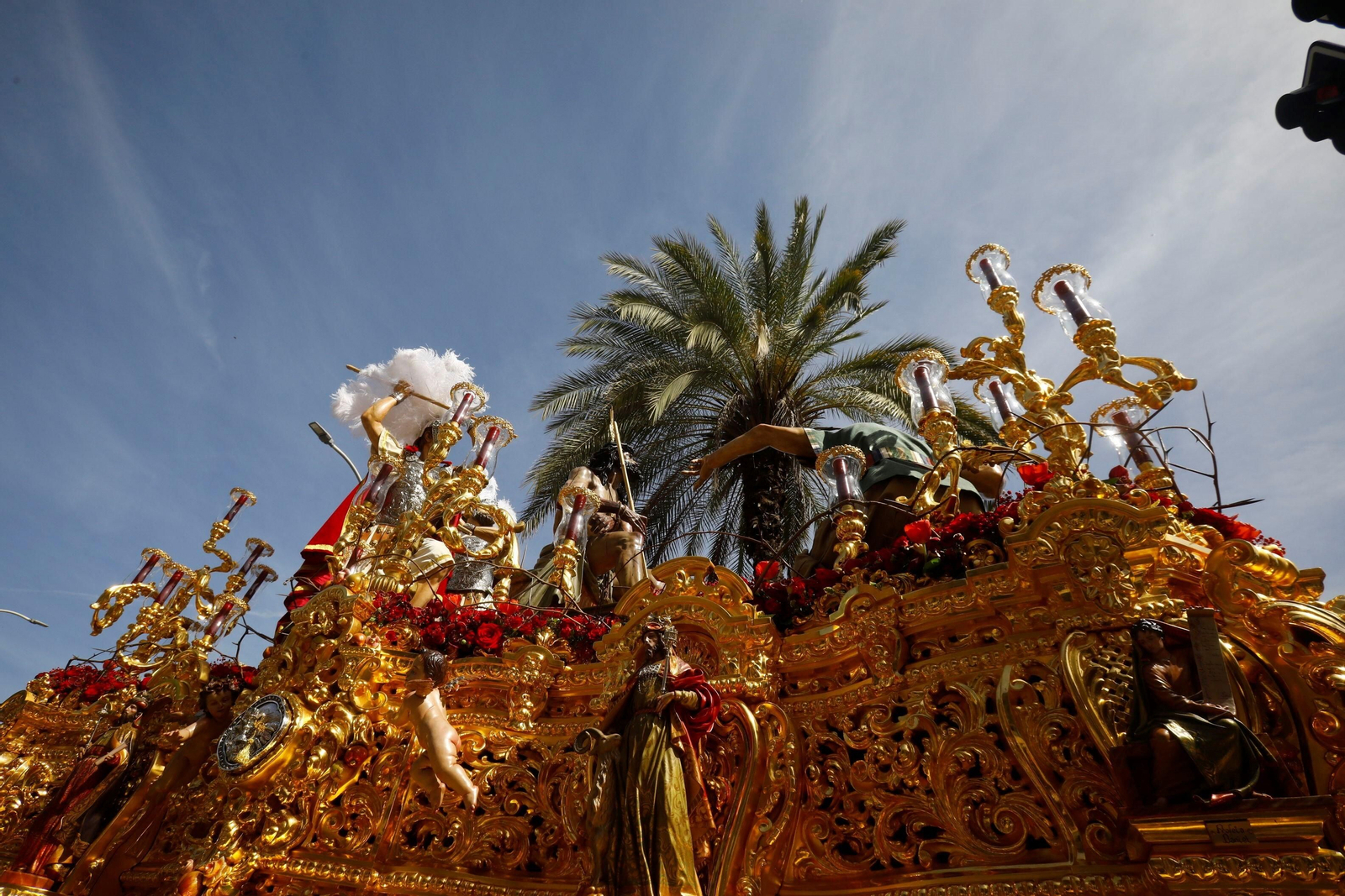 Lunes Santo en Córdoba: la procesión de la Merced, en imágenes