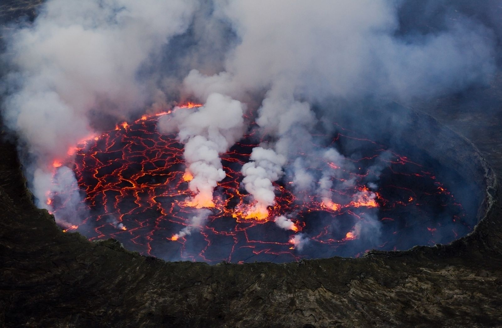 El agresivo volcán Nyiragongo
