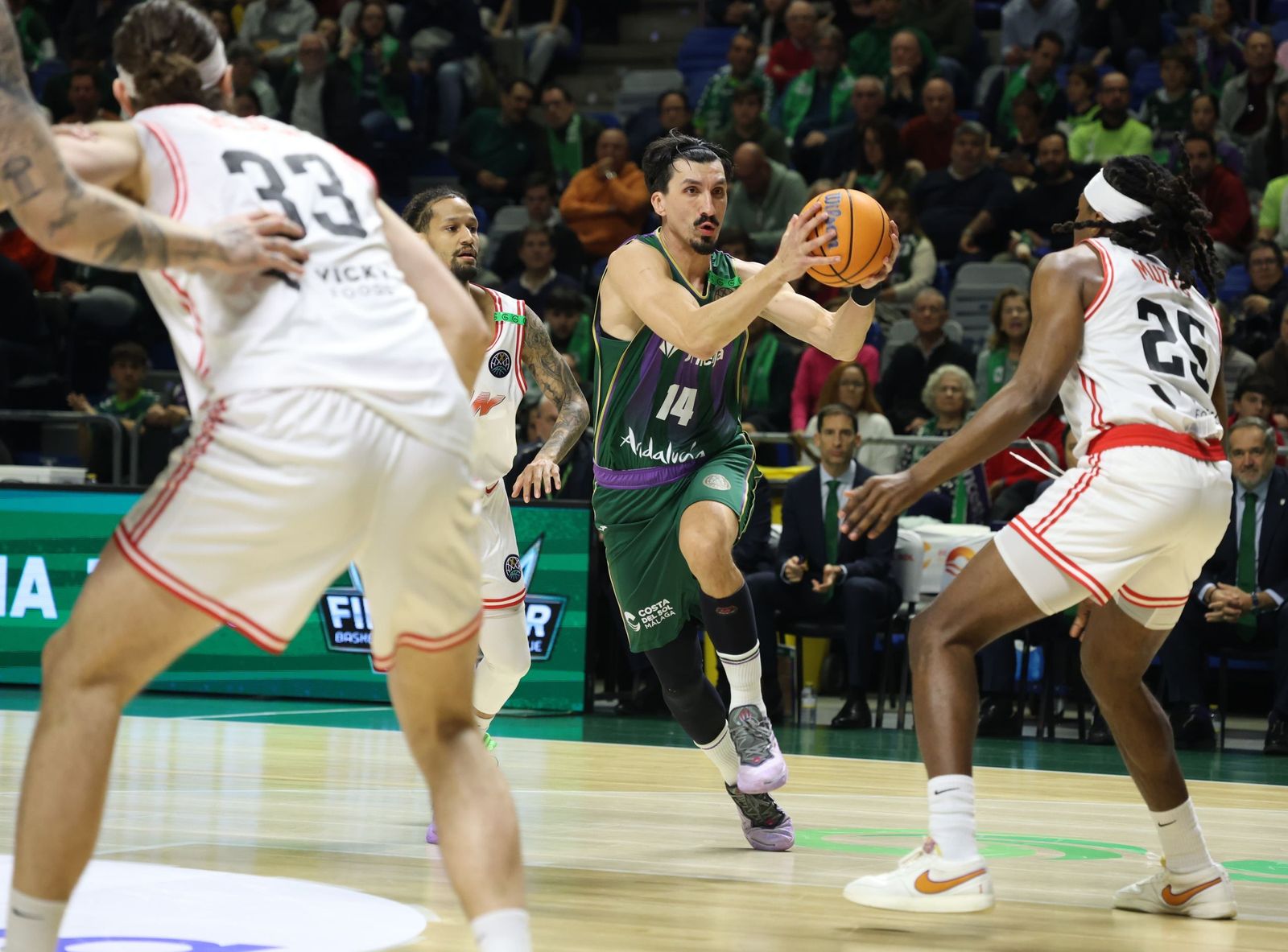 El Unicaja-Elan Chalon, en fotos