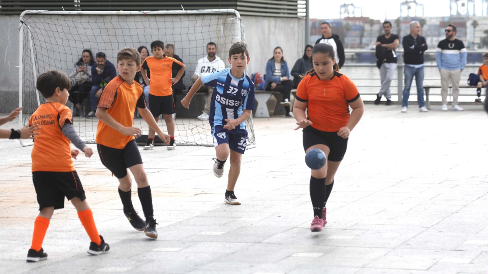 Las fotos de la jornada de balonmano calle