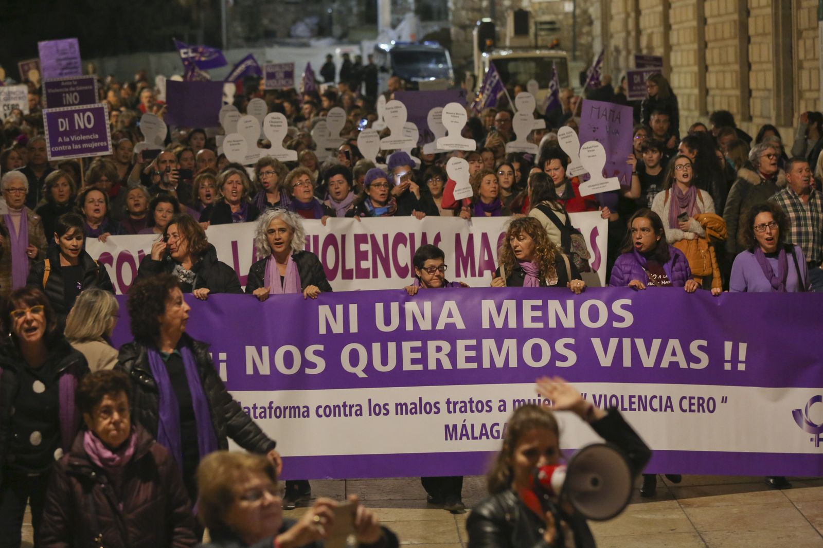 Fotos de la manifestación del 25N contra la violencia de género en Málaga