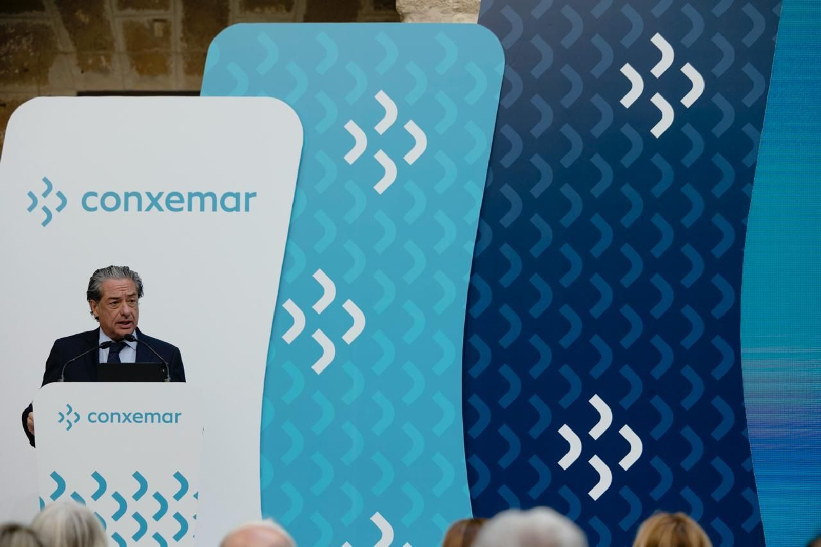 Eloy García, presidente de Conxemar, presenta la nueva imagen corporativa de la asociación en Cádiz.