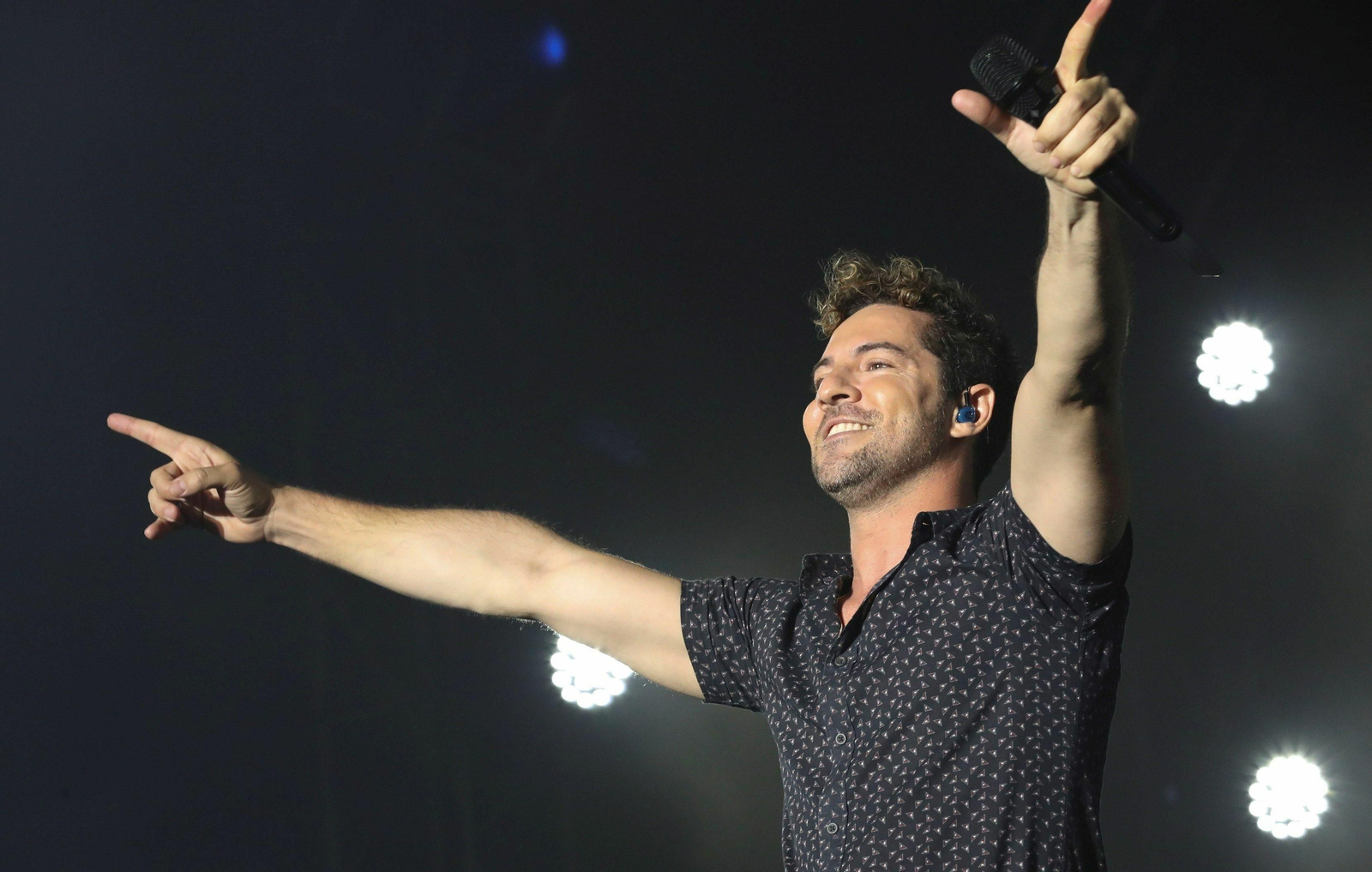 David Bisbal en uno de sus conciertos este verano.