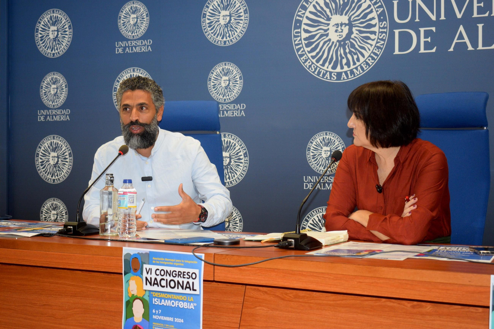Ángeles Arjona y y Ahmed Khalifa durante la presentación del congreso.