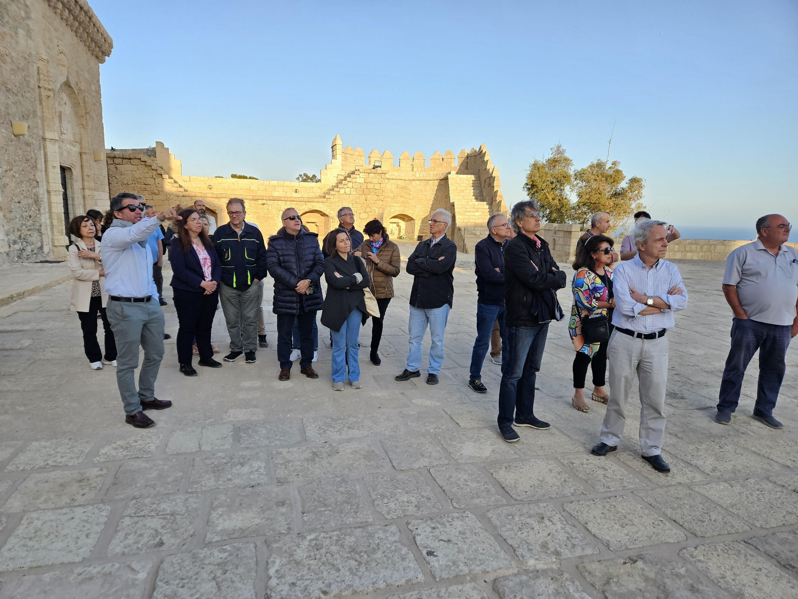 Visita a las obras restauradas de la Muralla Sur de la Alcazaba.
