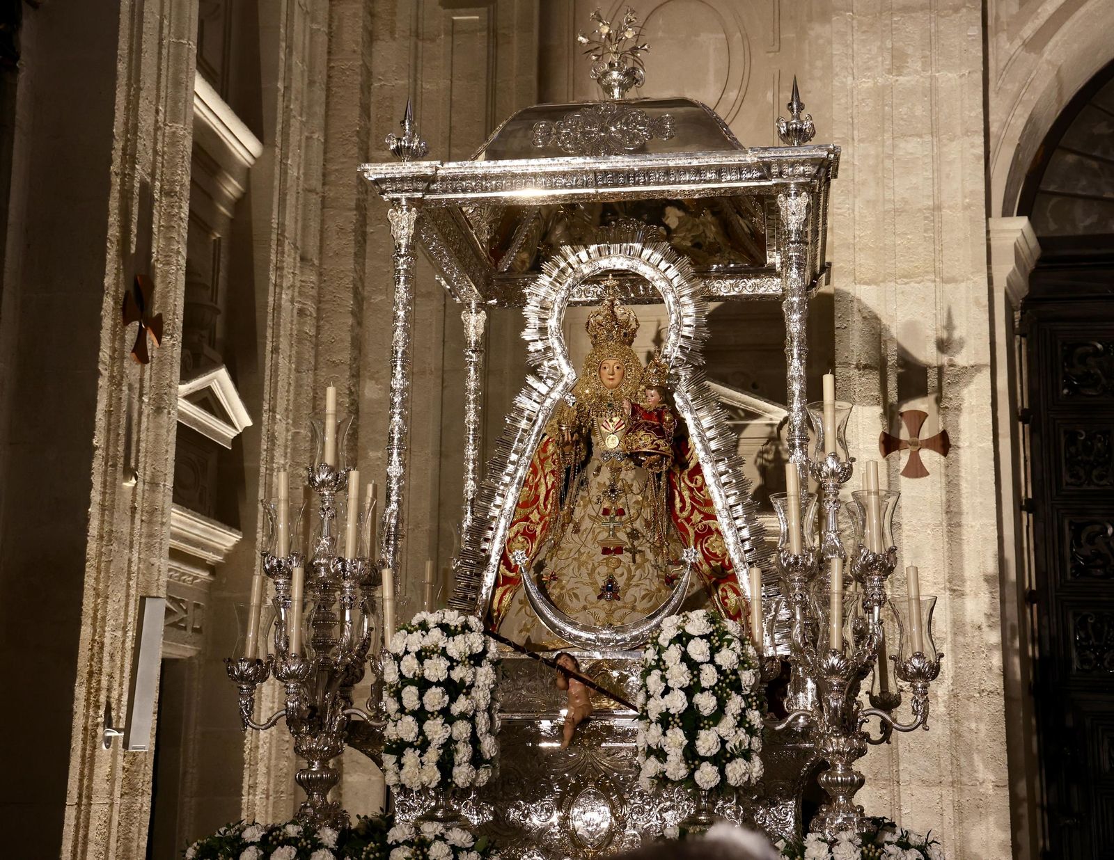 La Virgen de Valme, Consolación y Setefilla ya están en la Iglesia del Sagrario