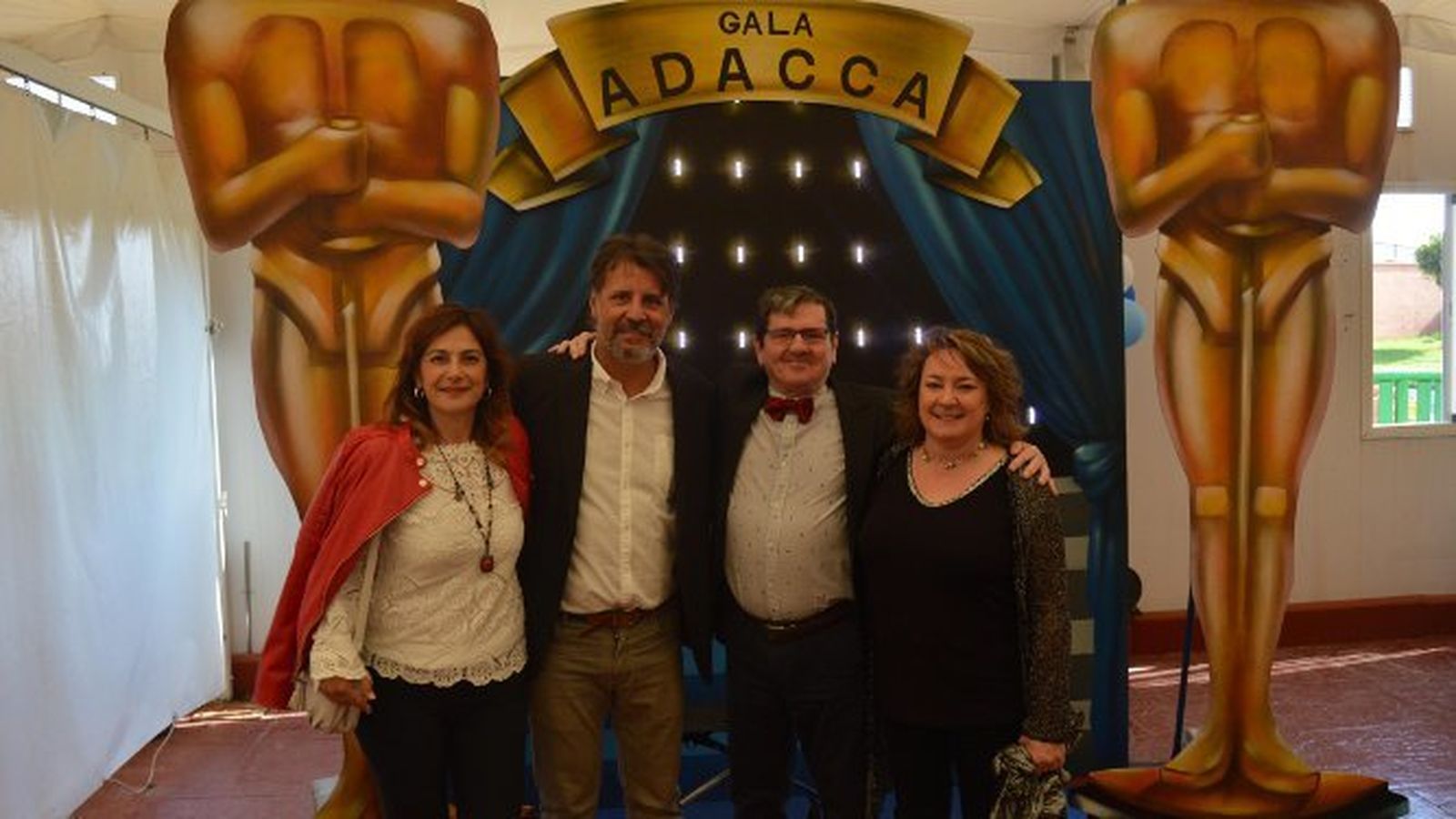 Maite Ponce, Antonio Arroyo, Miguel Sánchez y María José Aragón, ante el photocall de la gala.