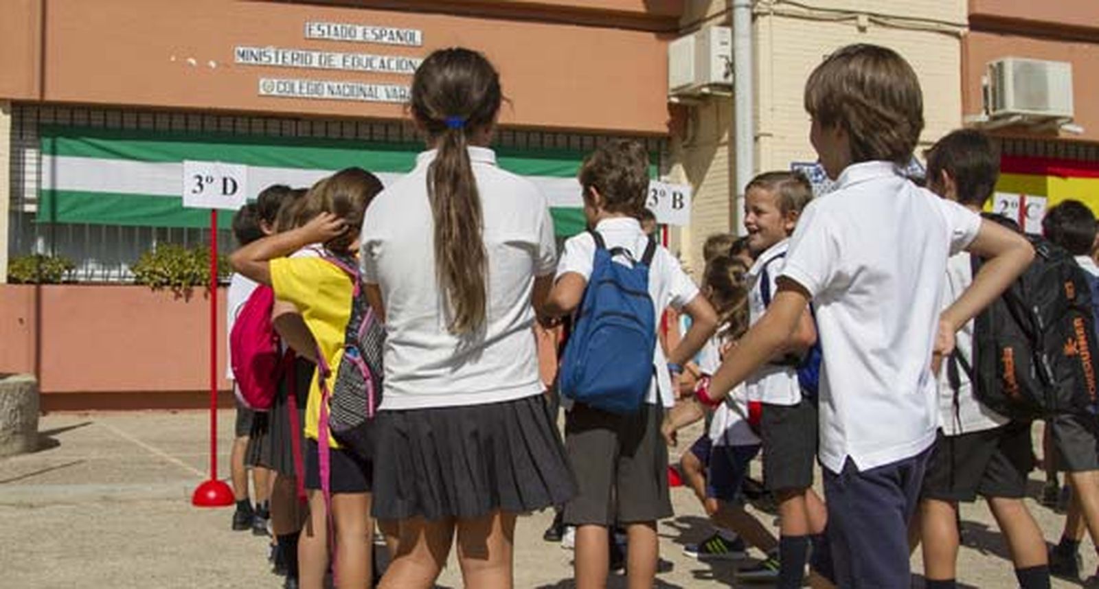 Zoido avisa de obras en 24 colegios en el inicio del curso y Espadas promete la ejecución del presupuesto