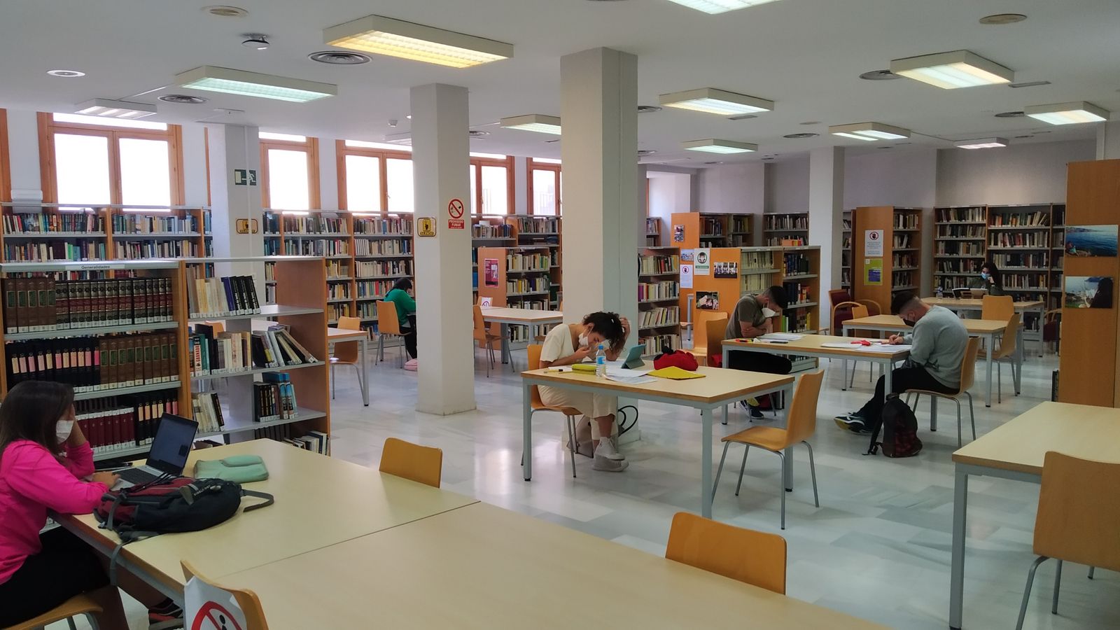 Una subvención permitirá a Almuñécar adquirir libros para las bibliotecas municipales