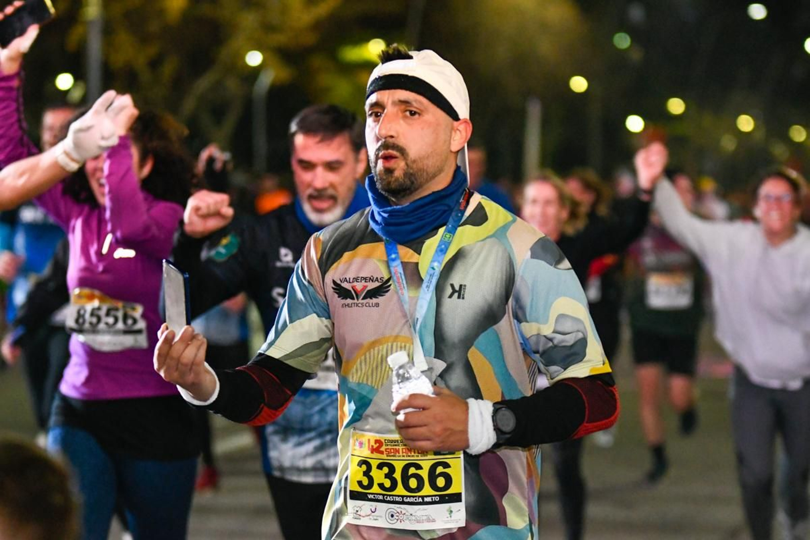 En imágenes: búscate en tu llegada a meta de la Carrera de San Antón 2025 (9)