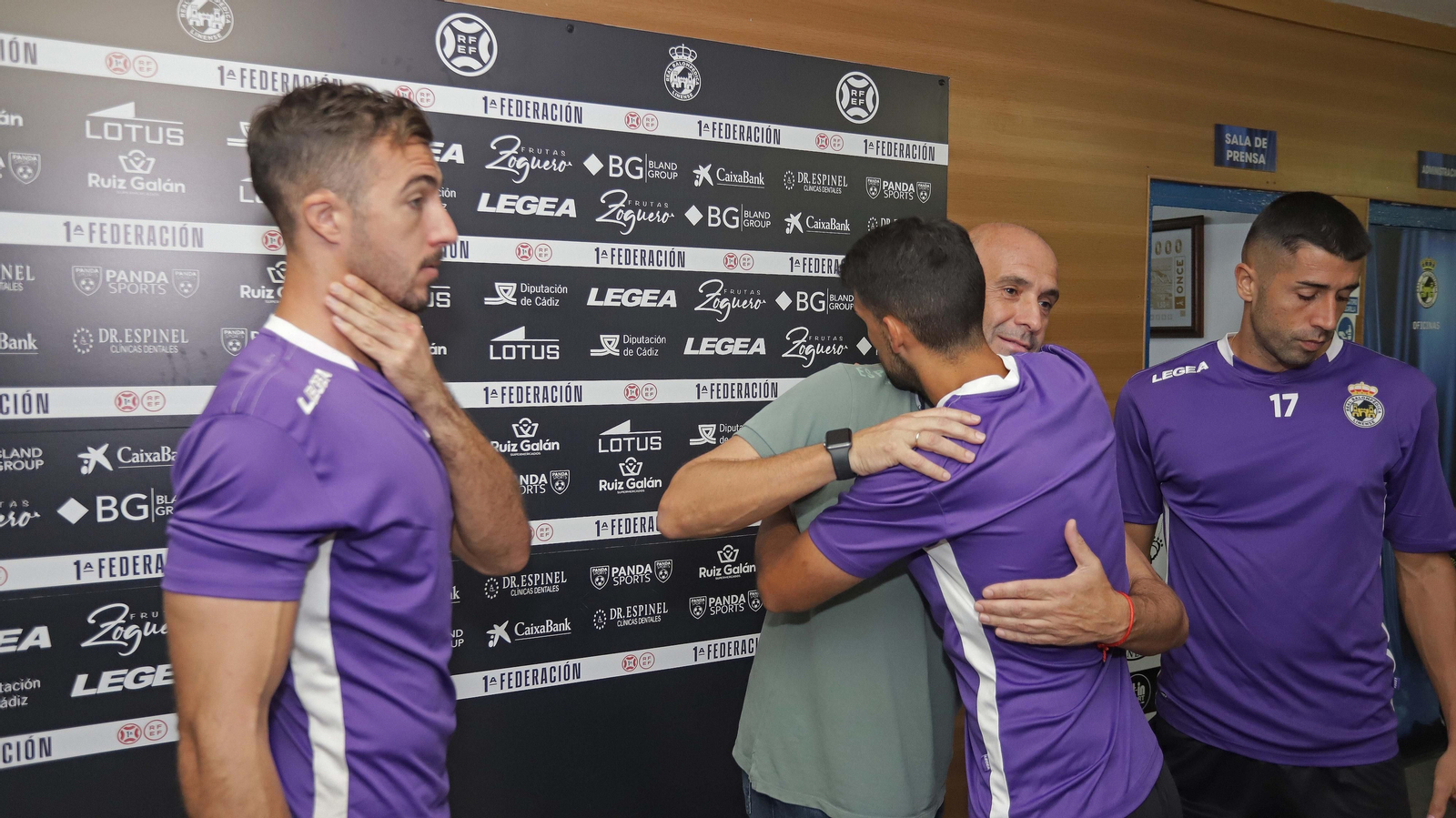 Fotos del cambio de entrenador en la Balona