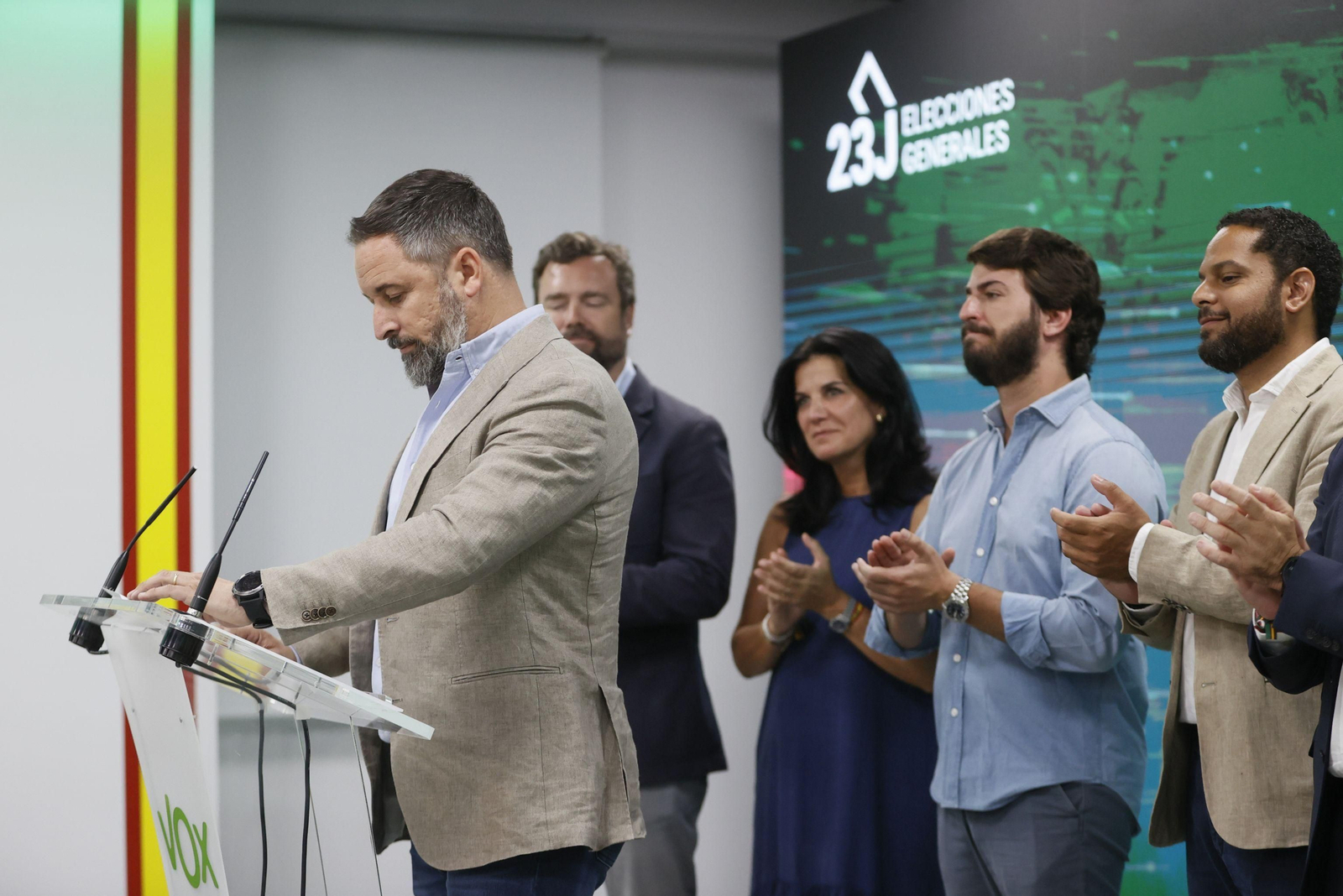 Santiago Abascal comparece tras conocerse los resultados de las elecciones.