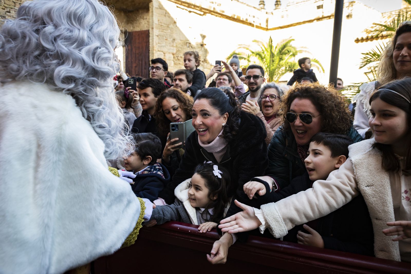 Los Reyes Magos son coronados un año más en el Alcázar de Jerez